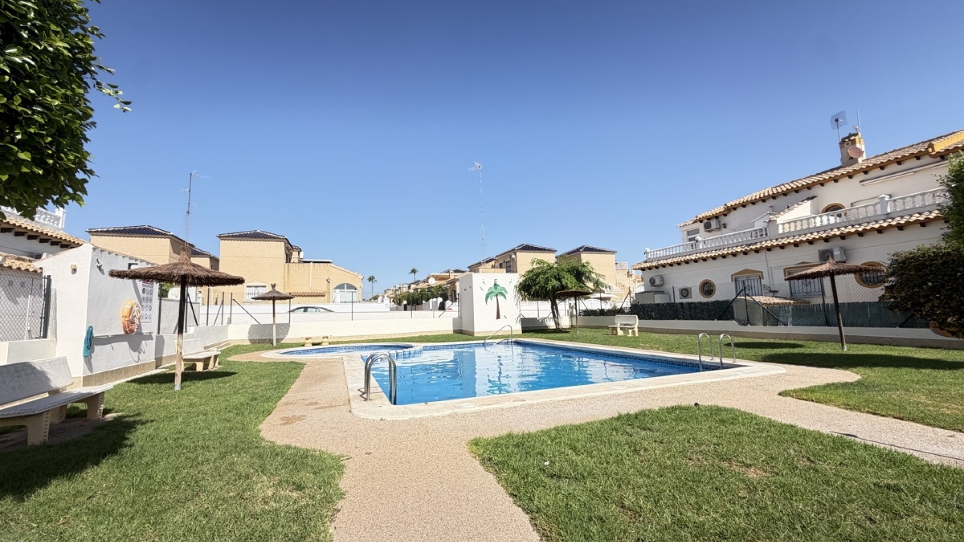 Resale - Villa - Punta Prima - los naranjos