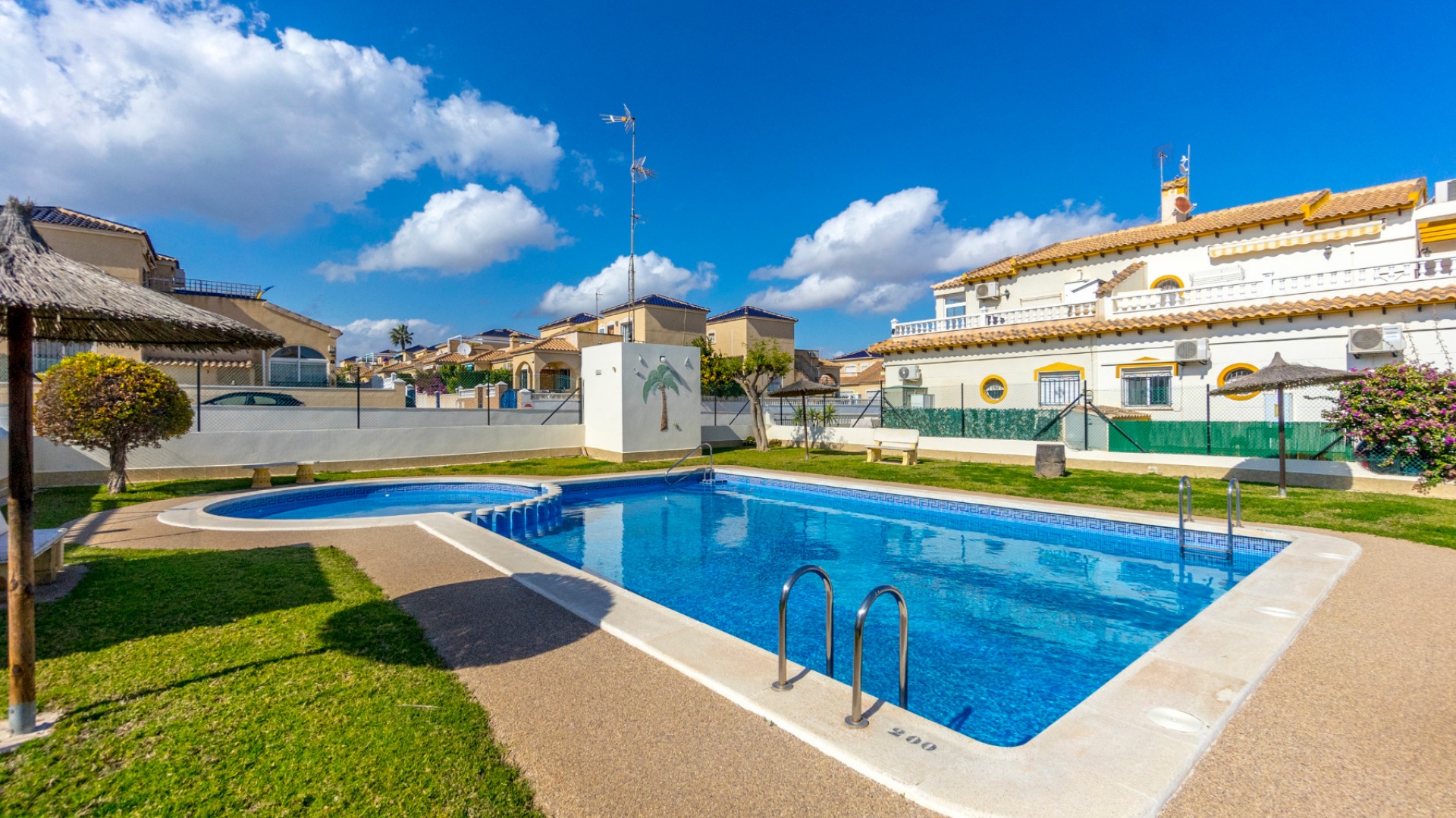 Resale - Villa - Punta Prima - los naranjos