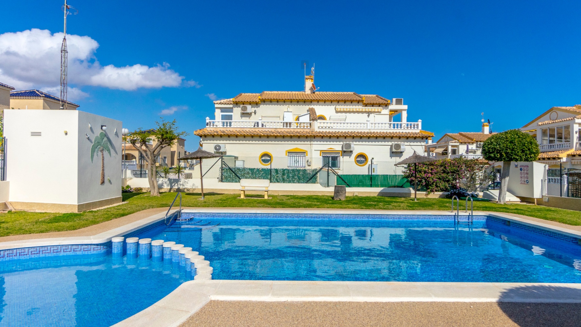 Resale - Villa - Punta Prima - los naranjos