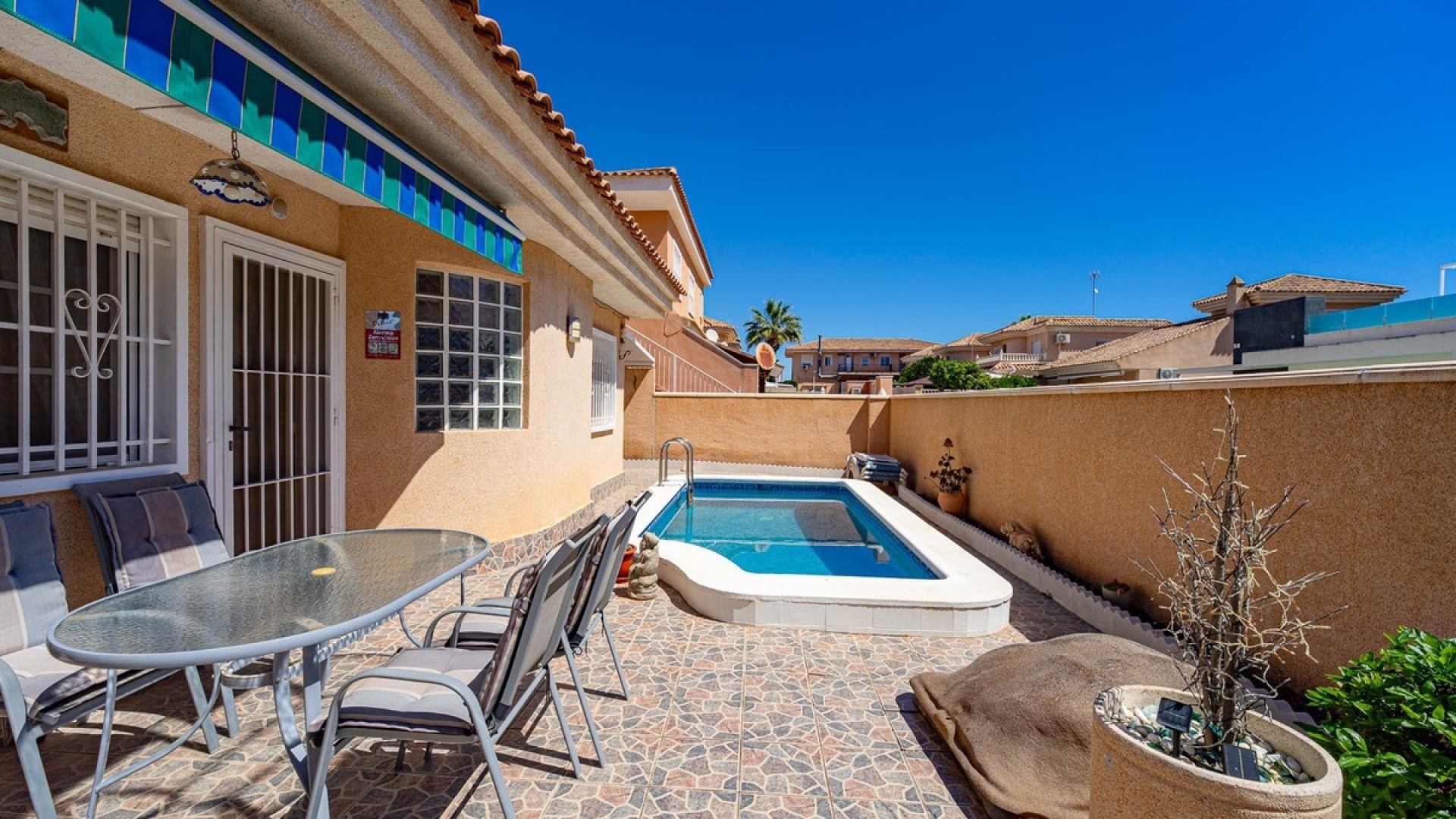 Resale - Villa - Punta Prima