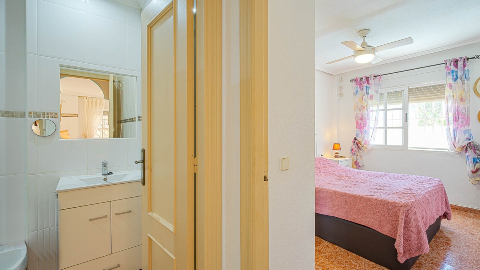 Resale - Villa - Punta Prima