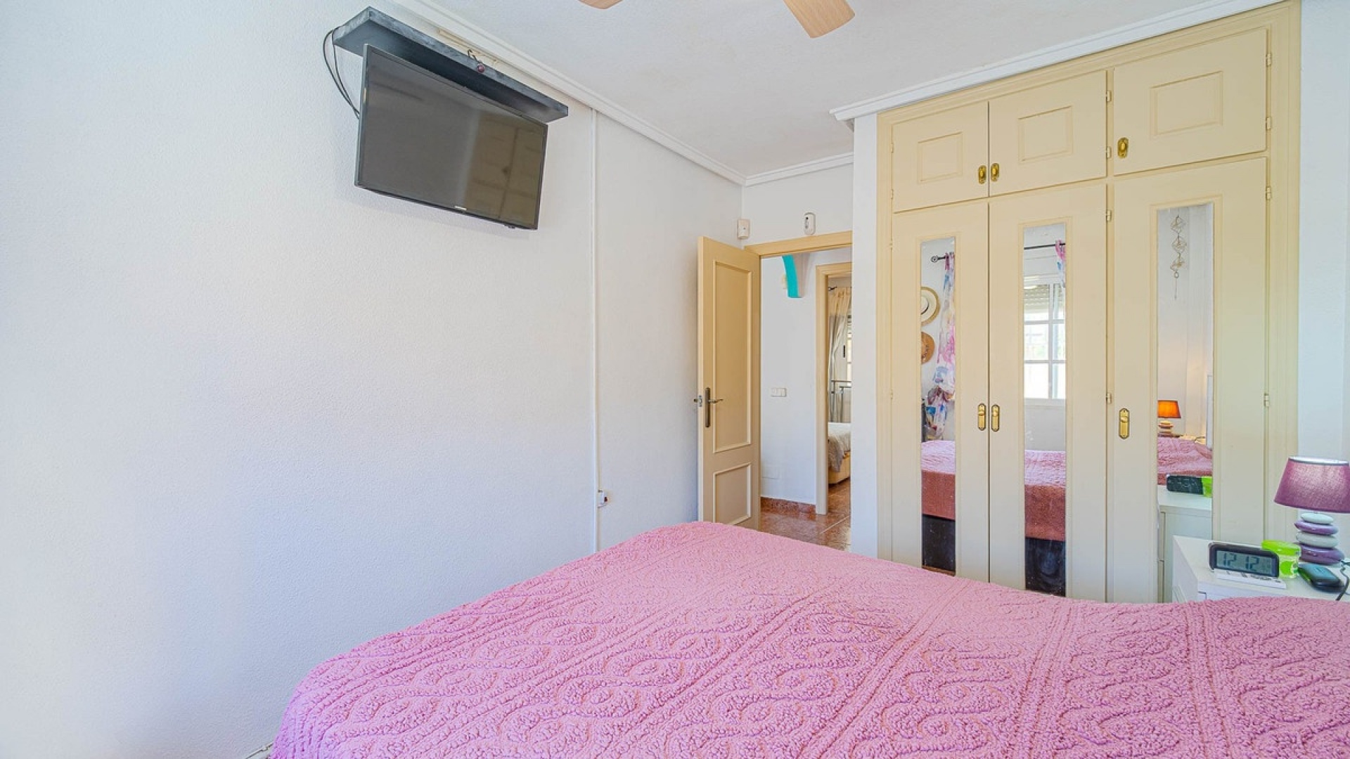 Resale - Villa - Punta Prima