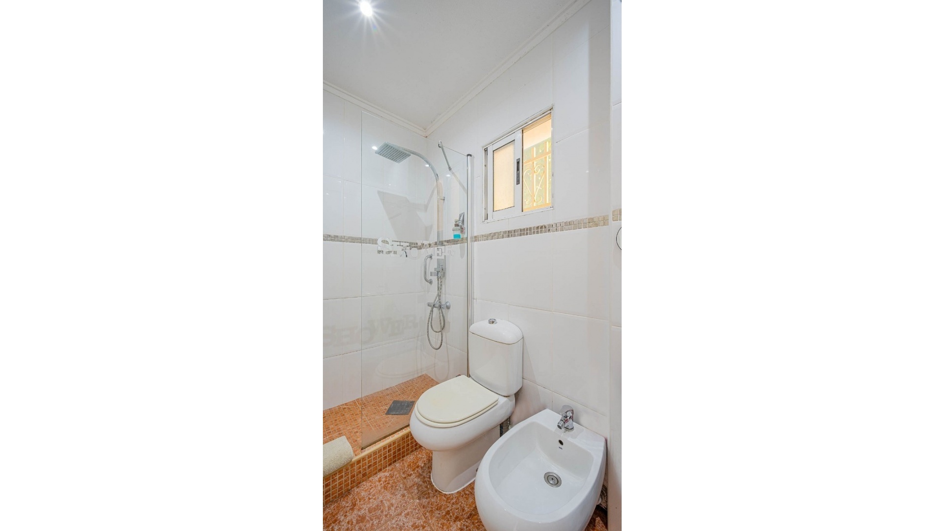 Resale - Villa - Punta Prima