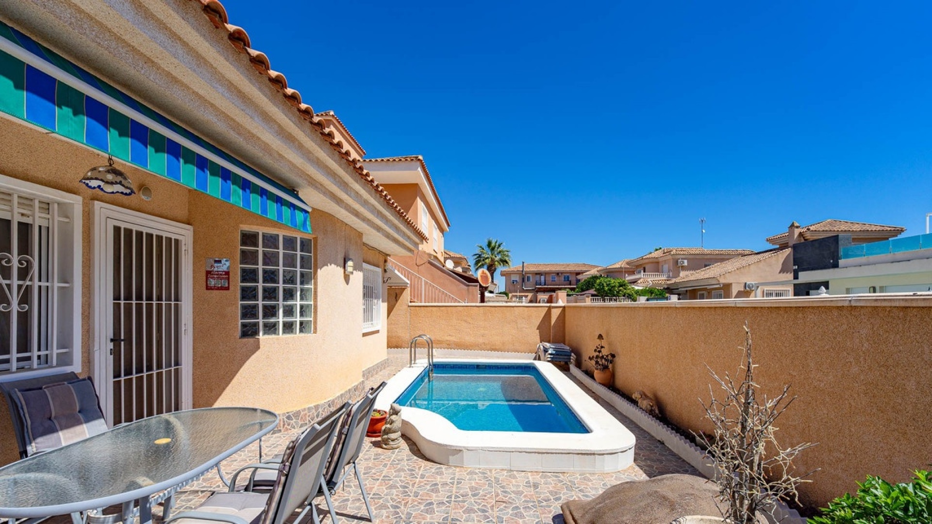 Resale - Villa - Punta Prima