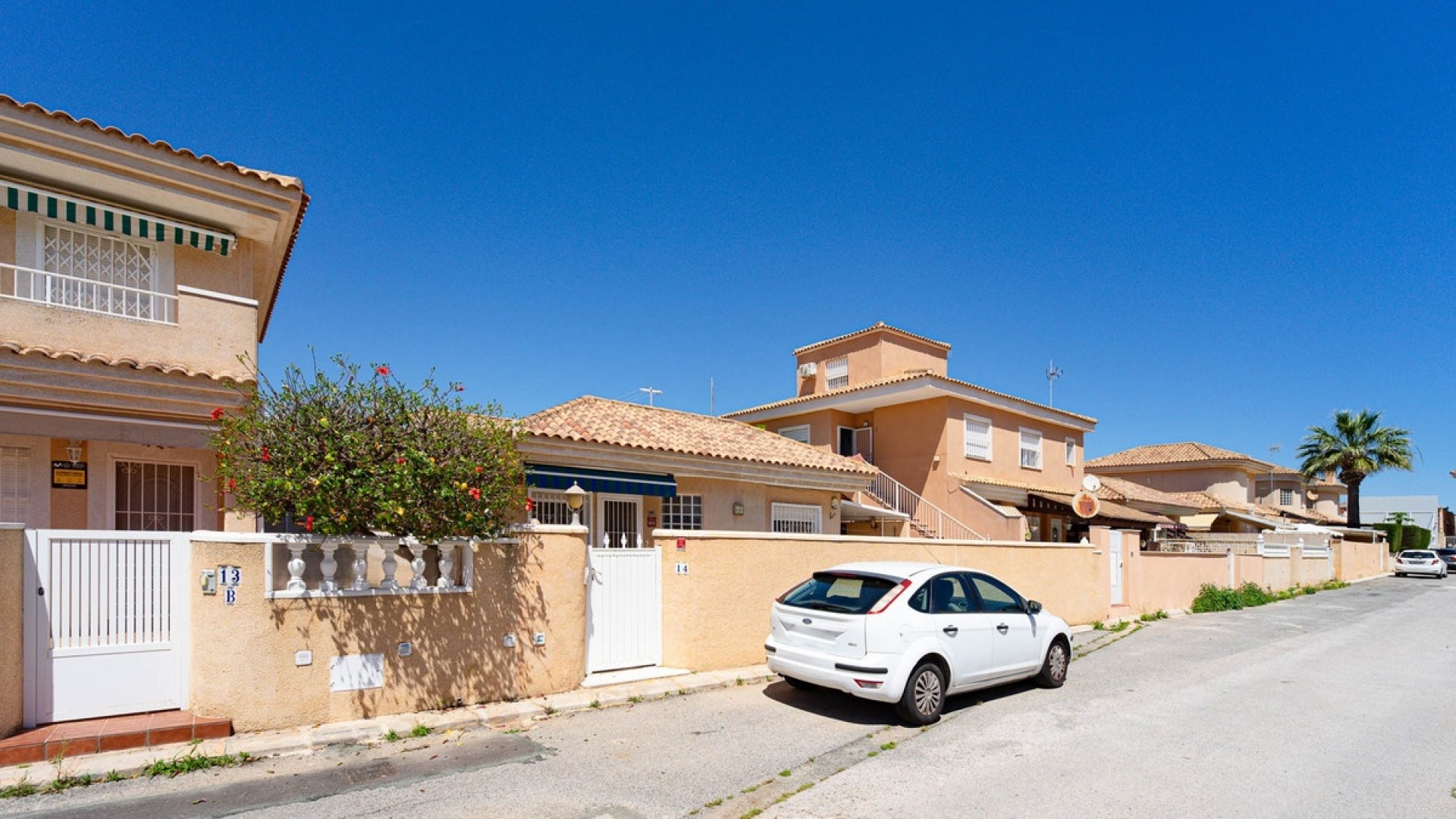 Resale - Villa - Punta Prima