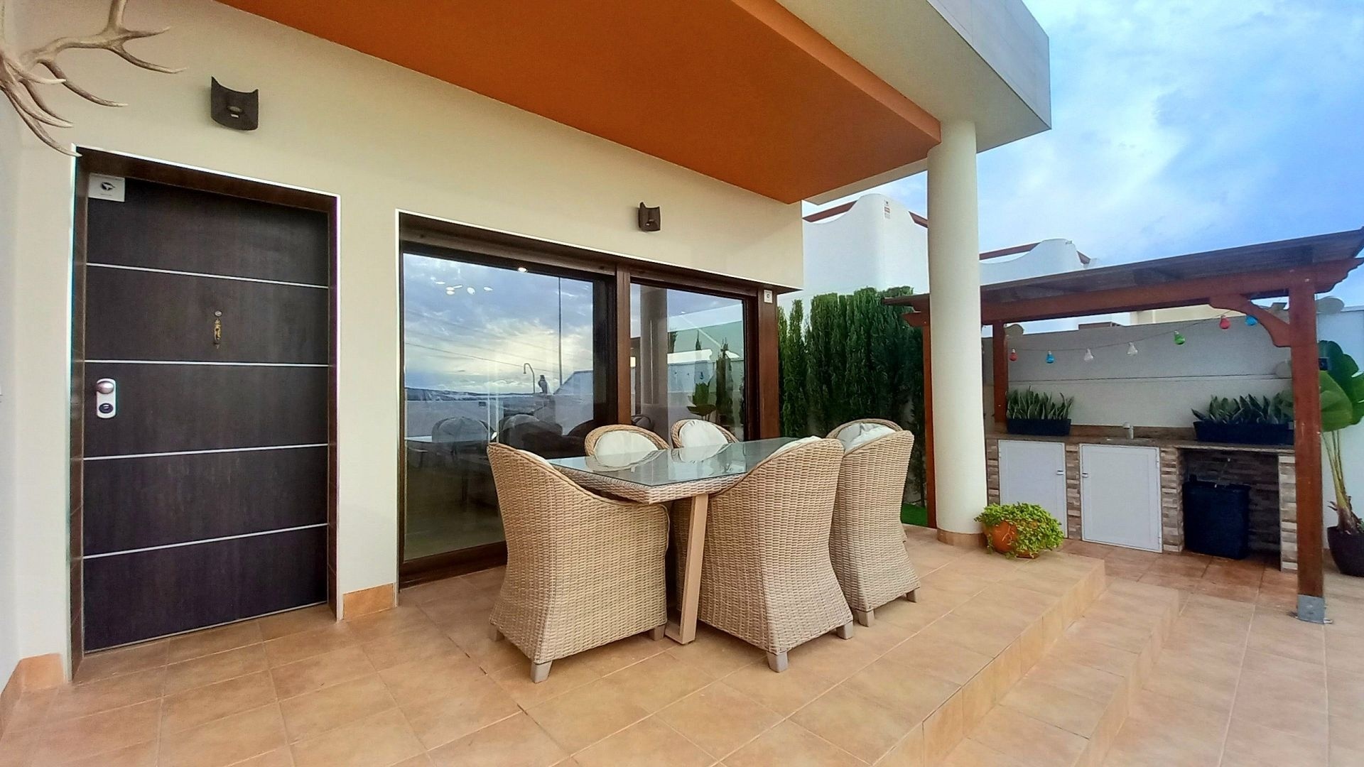 Resale - Villa - Rojales