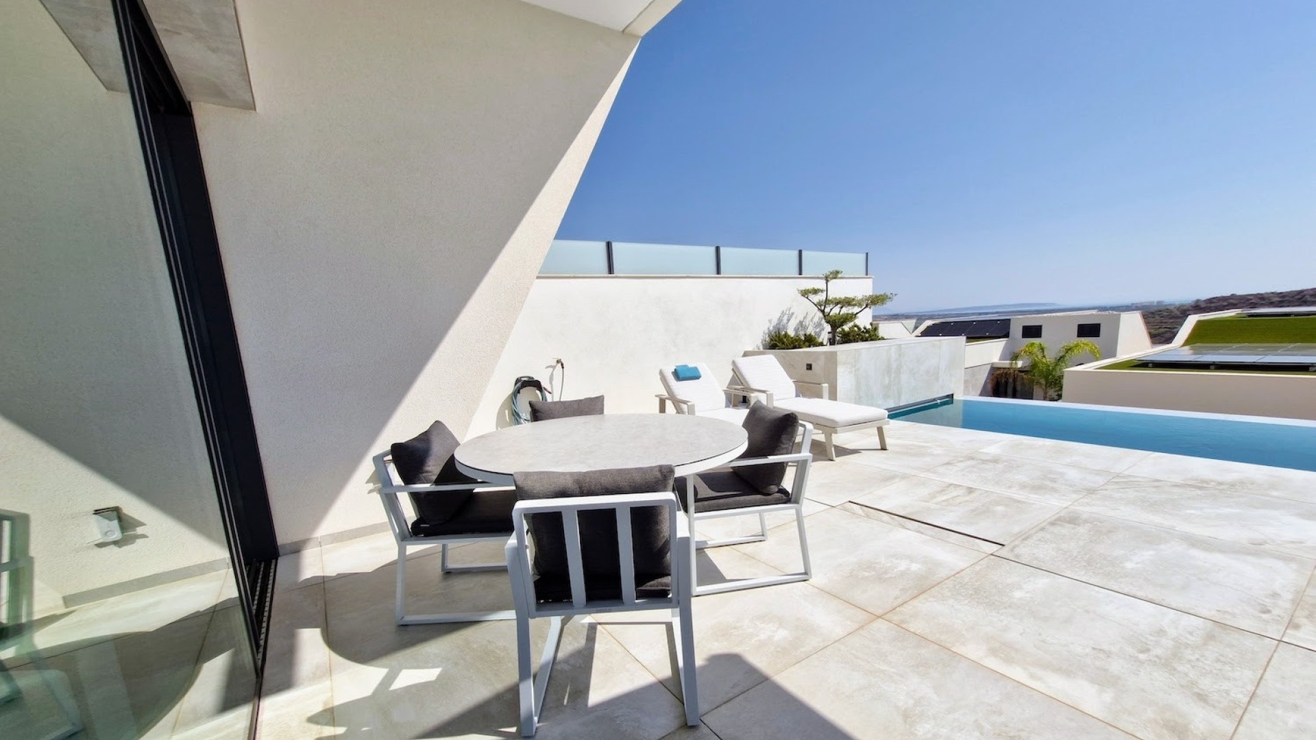 Resale - Villa - Rojales