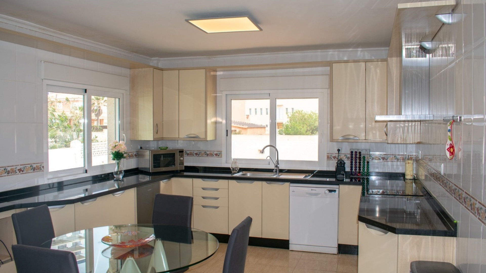 Resale - Villa - San Javier - La Manga Del Mar Menor