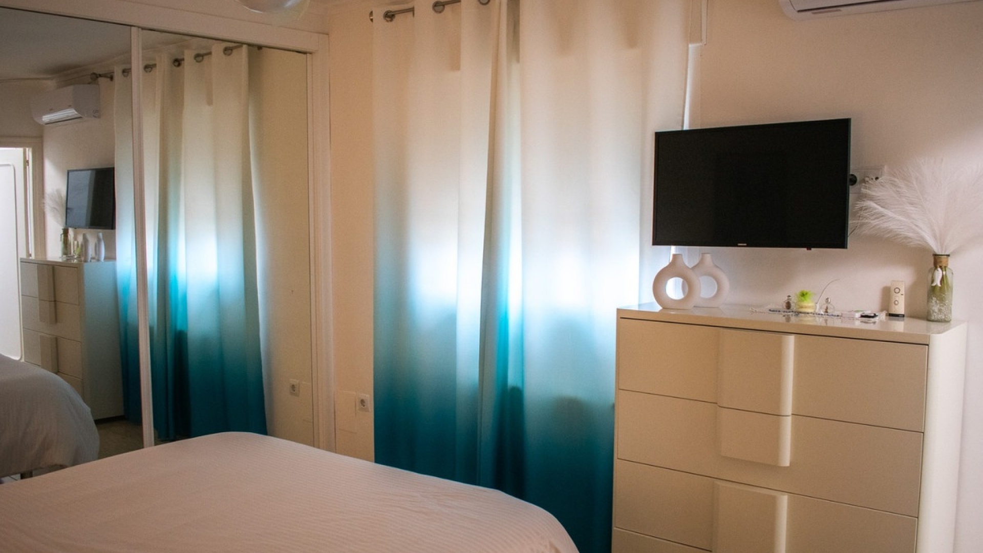 Resale - Villa - San Javier - La Manga Del Mar Menor