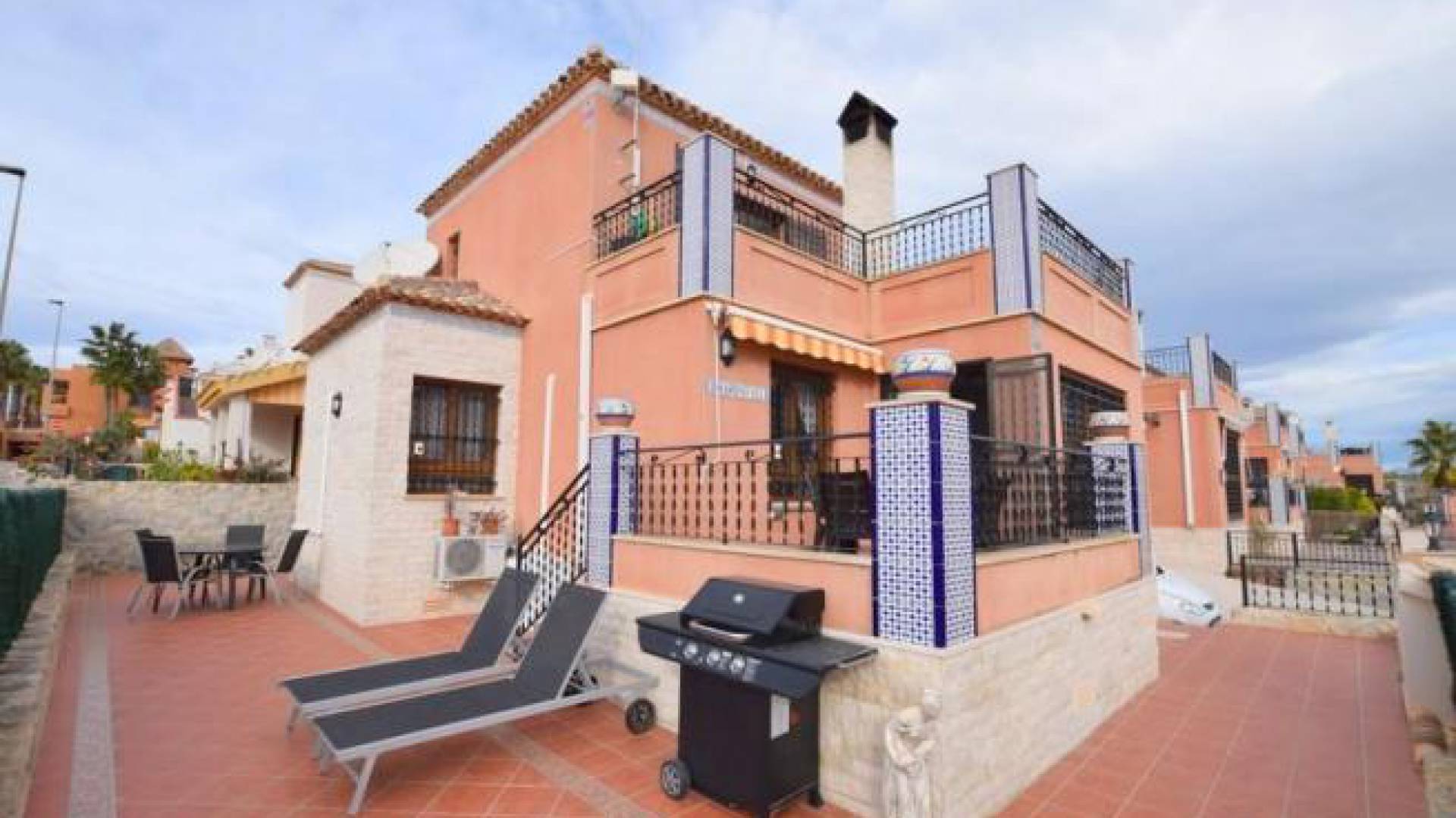 Resale - Villa - San Miguel de Salinas - La Canada