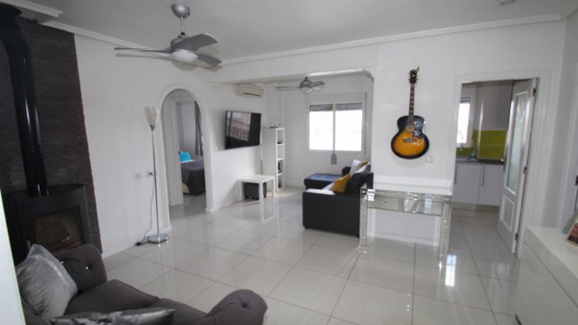 Resale - Villa - San Miguel de Salinas - Lake View Mansions