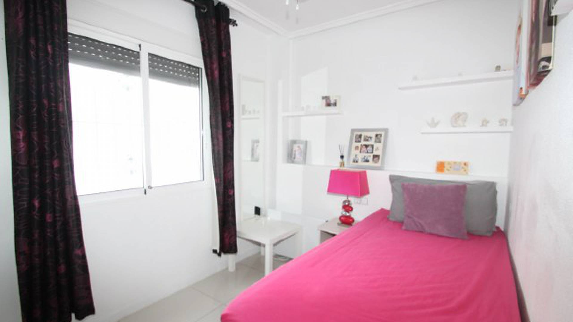 Resale - Villa - San Miguel de Salinas - Lake View Mansions