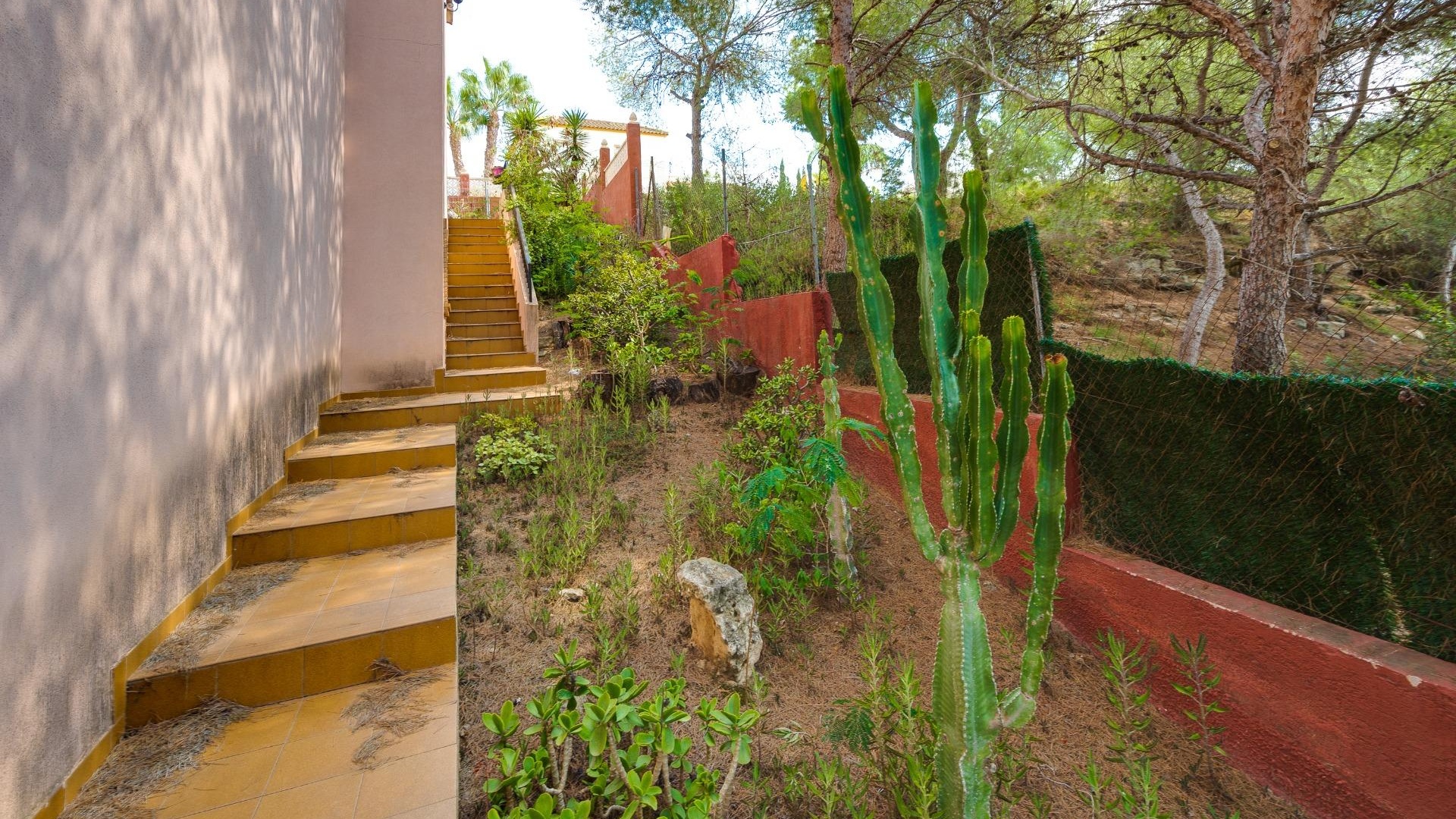 Resale - Villa - San Miguel de Salinas - las comunicaciones