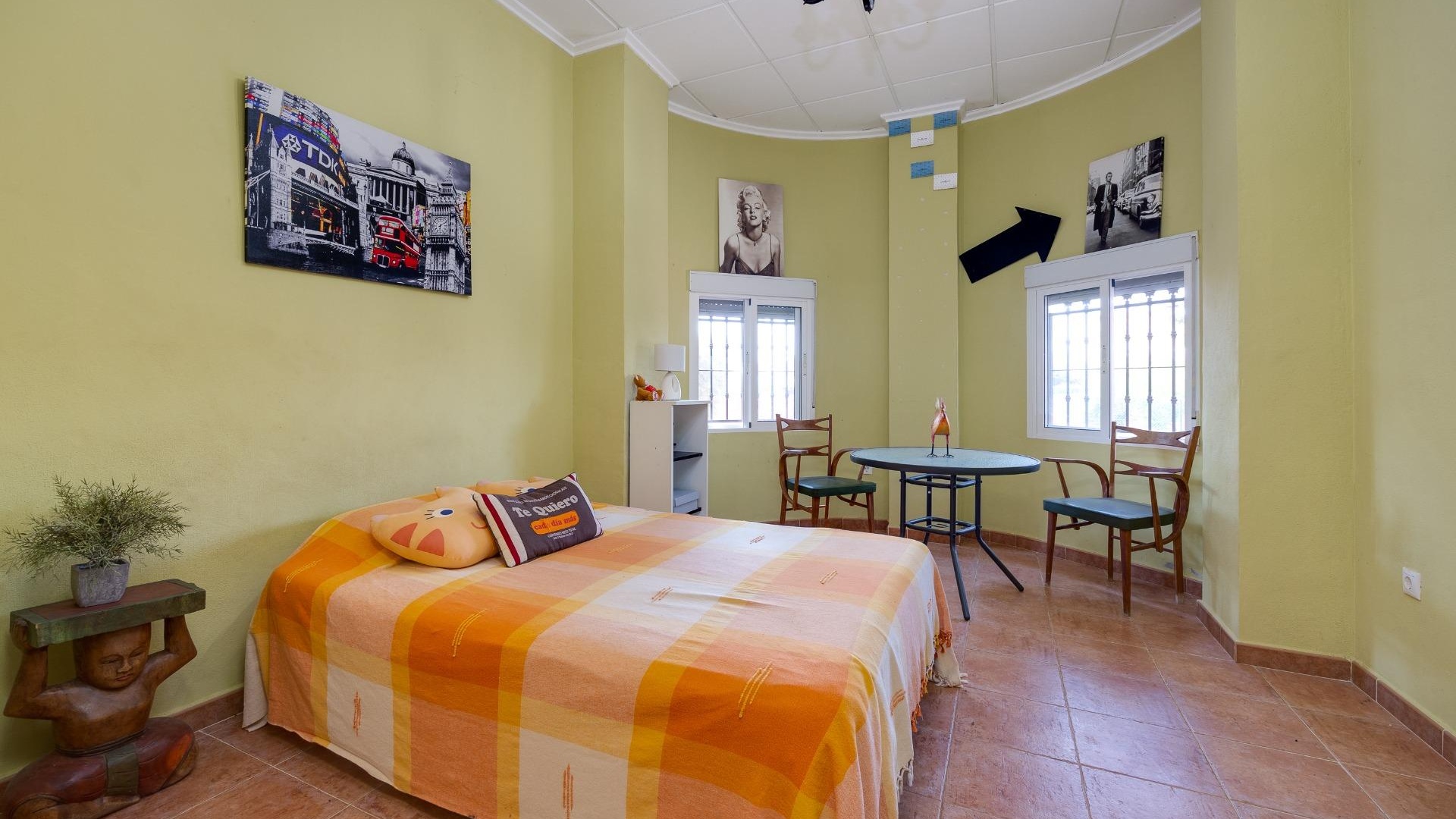 Resale - Villa - San Miguel de Salinas - las comunicaciones