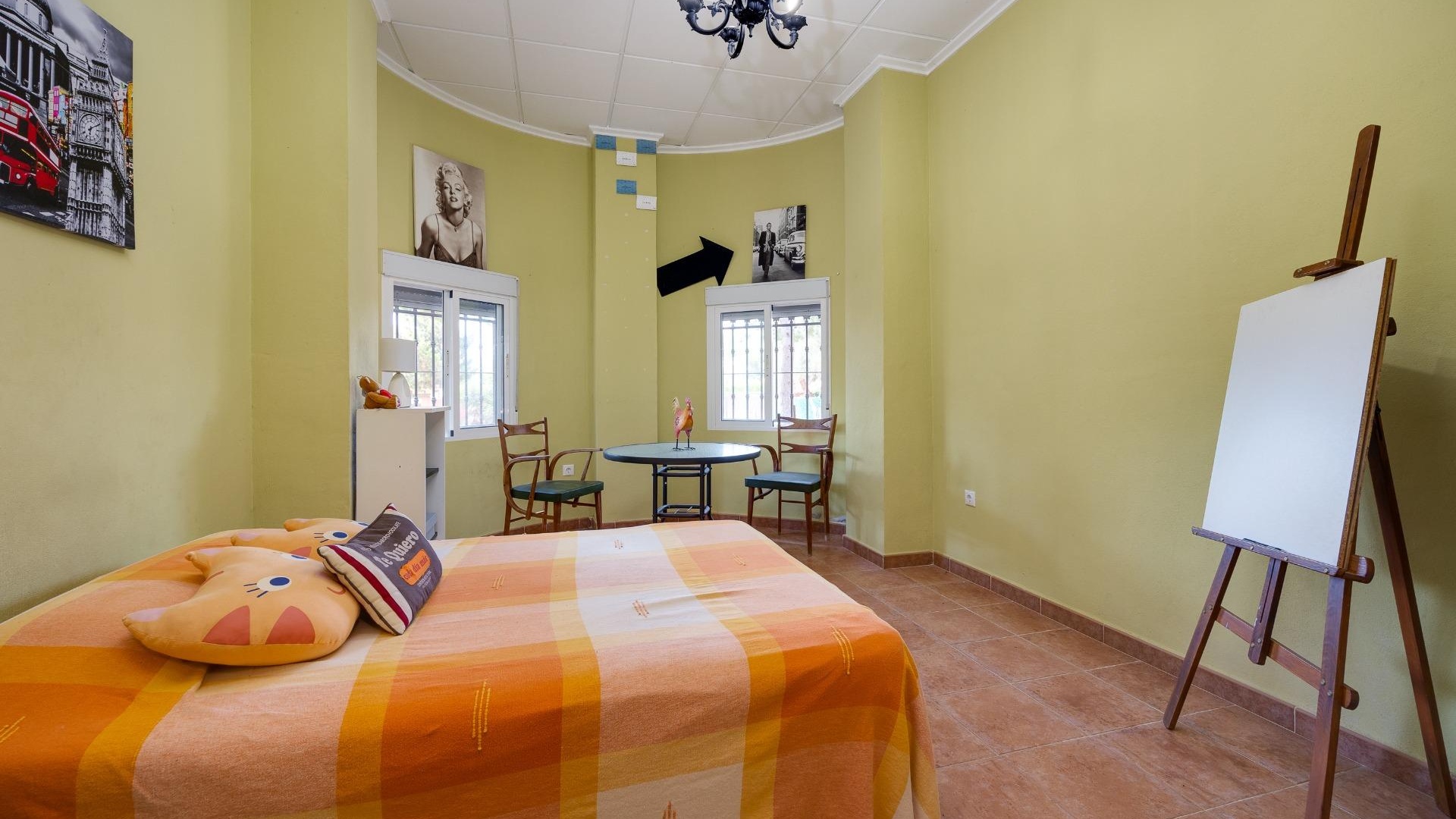 Resale - Villa - San Miguel de Salinas - las comunicaciones