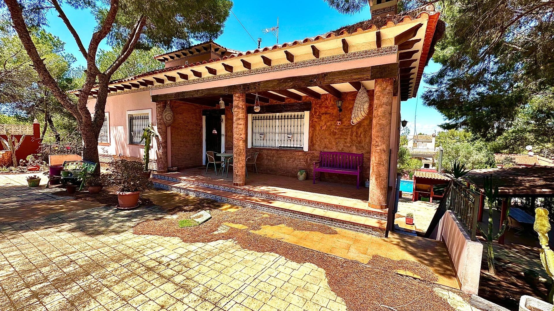 Resale - Villa - San Miguel de Salinas - las comunicaciones