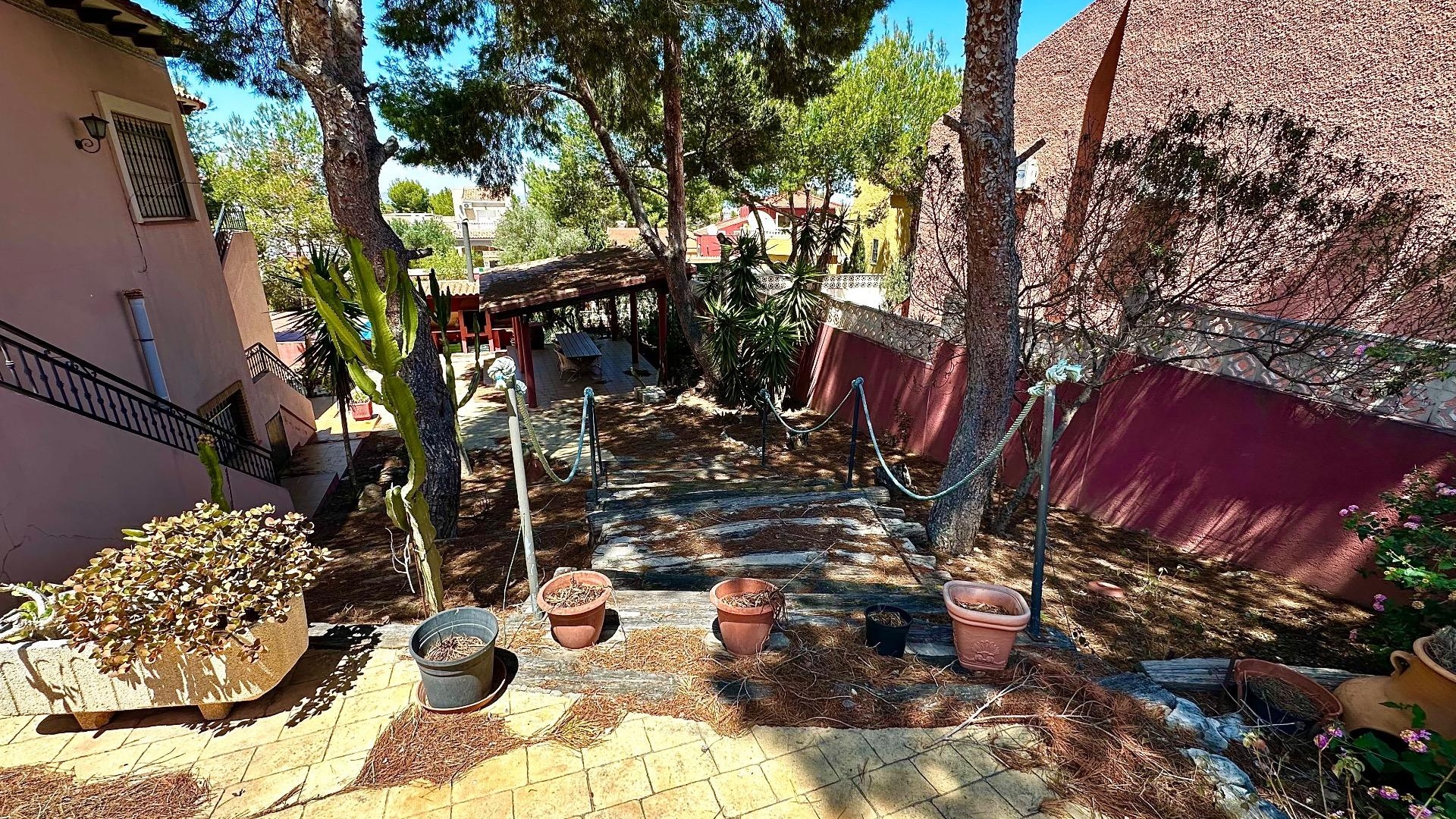 Resale - Villa - San Miguel de Salinas - las comunicaciones