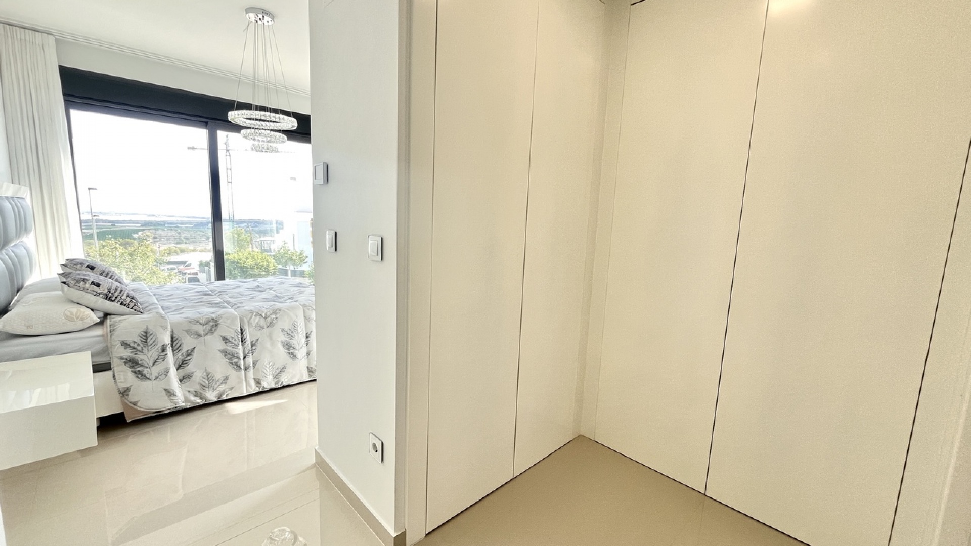 Resale - Villa - San Miguel de Salinas - Res. Bellavista