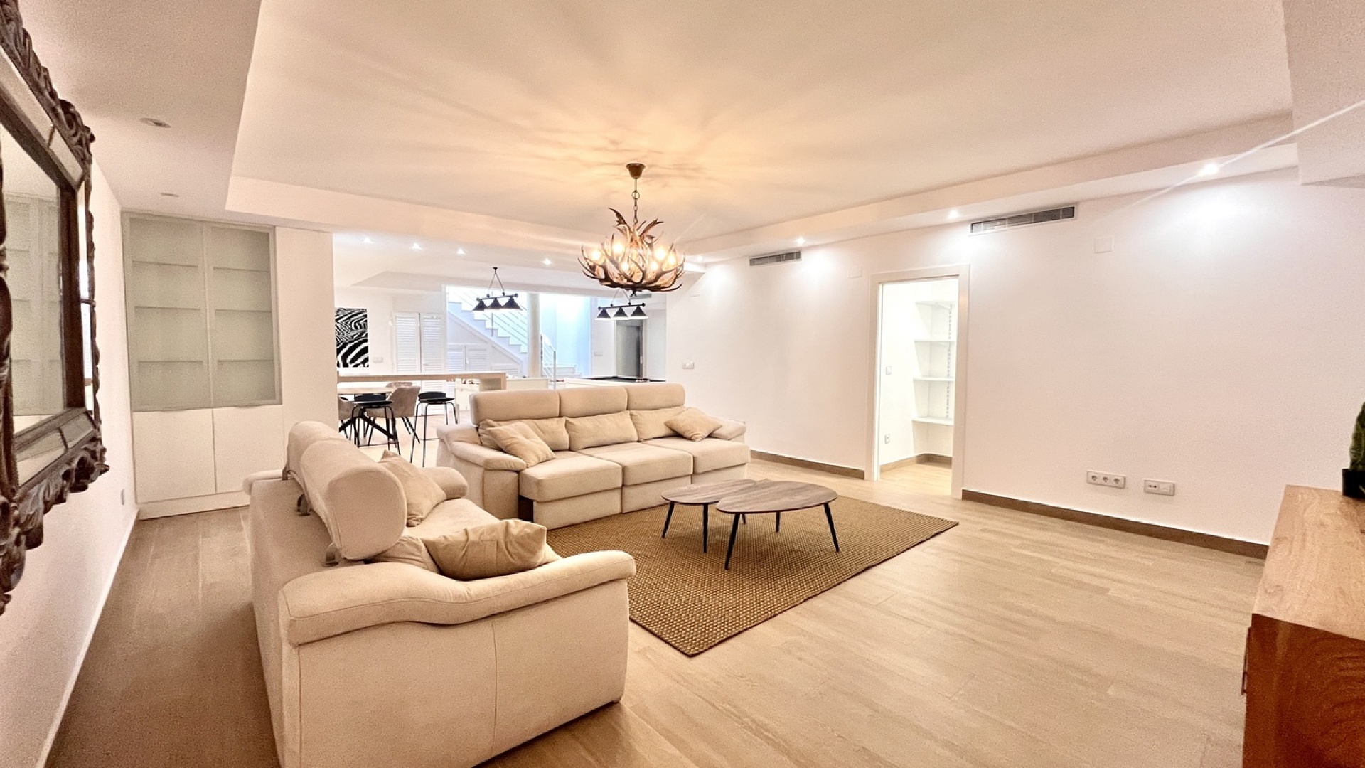 Resale - Villa - San Miguel de Salinas - Res. Bellavista