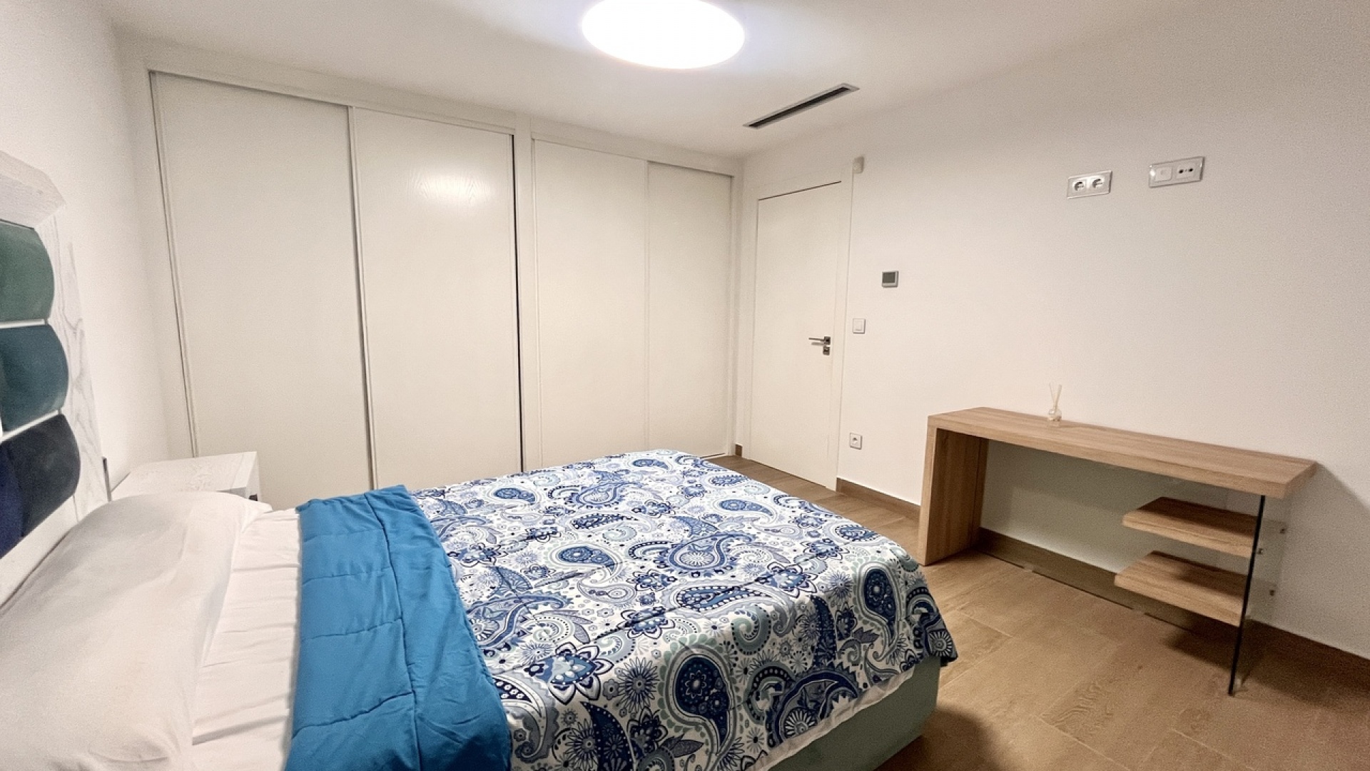 Resale - Villa - San Miguel de Salinas - Res. Bellavista