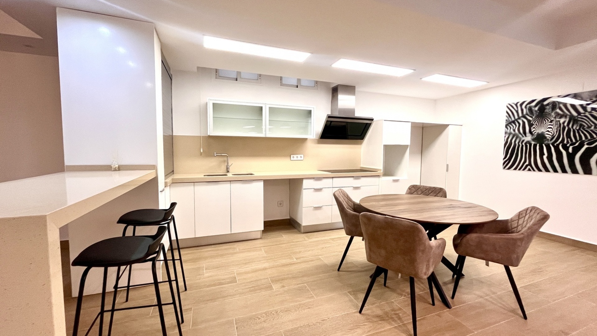 Resale - Villa - San Miguel de Salinas - Res. Bellavista