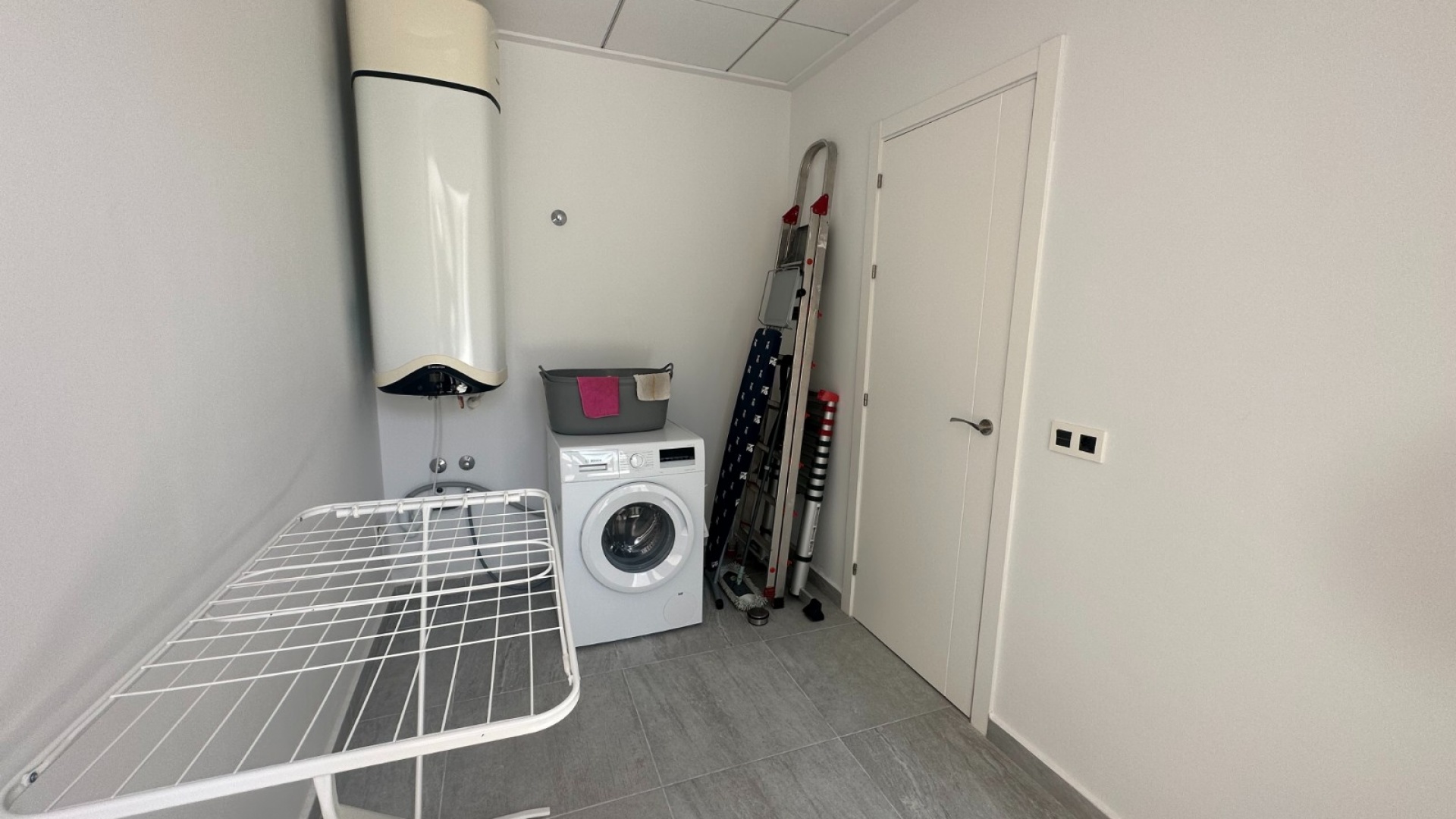 Resale - Villa - San Miguel de Salinas