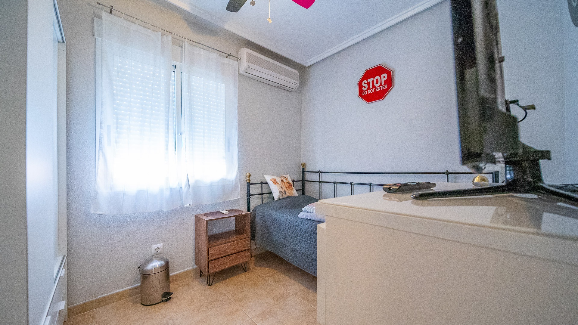 Resale - Villa - Torrevieja - Aguas Nuevas