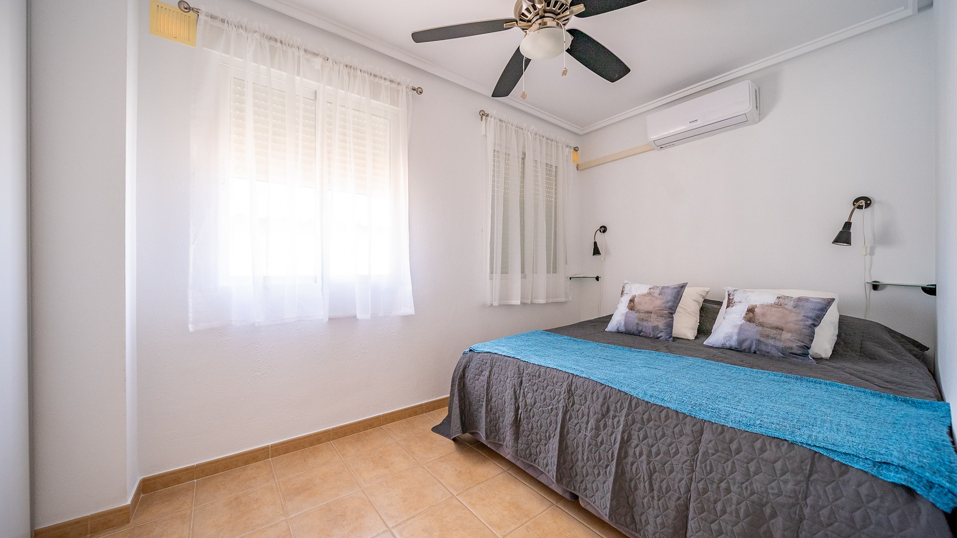 Resale - Villa - Torrevieja - Aguas Nuevas