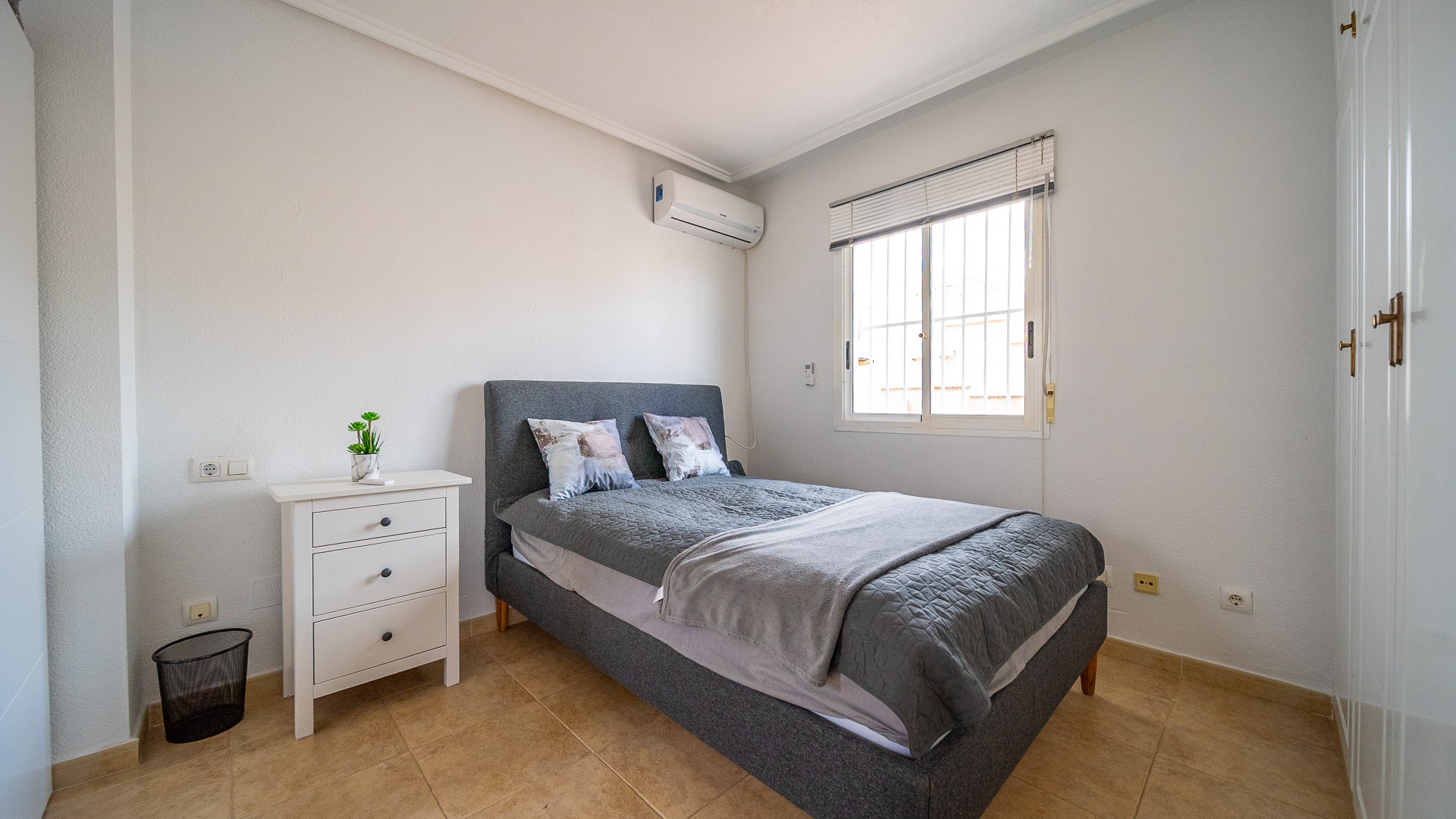 Resale - Villa - Torrevieja - Aguas Nuevas