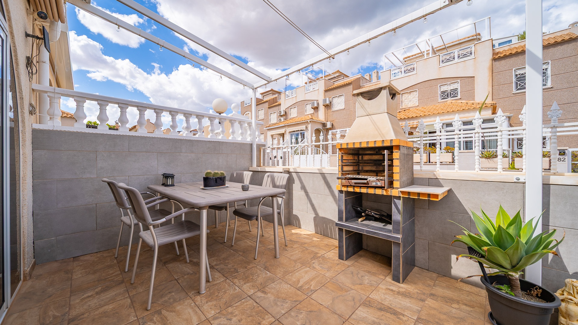 Resale - Villa - Torrevieja - Aguas Nuevas