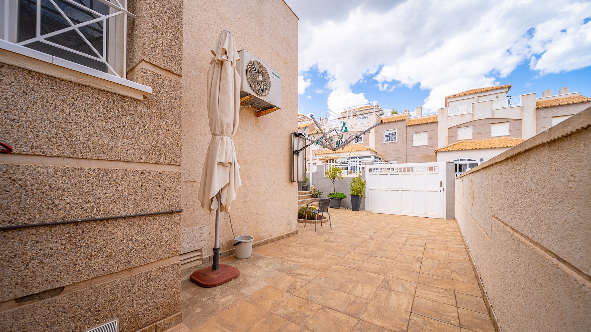 Resale - Villa - Torrevieja - Aguas Nuevas