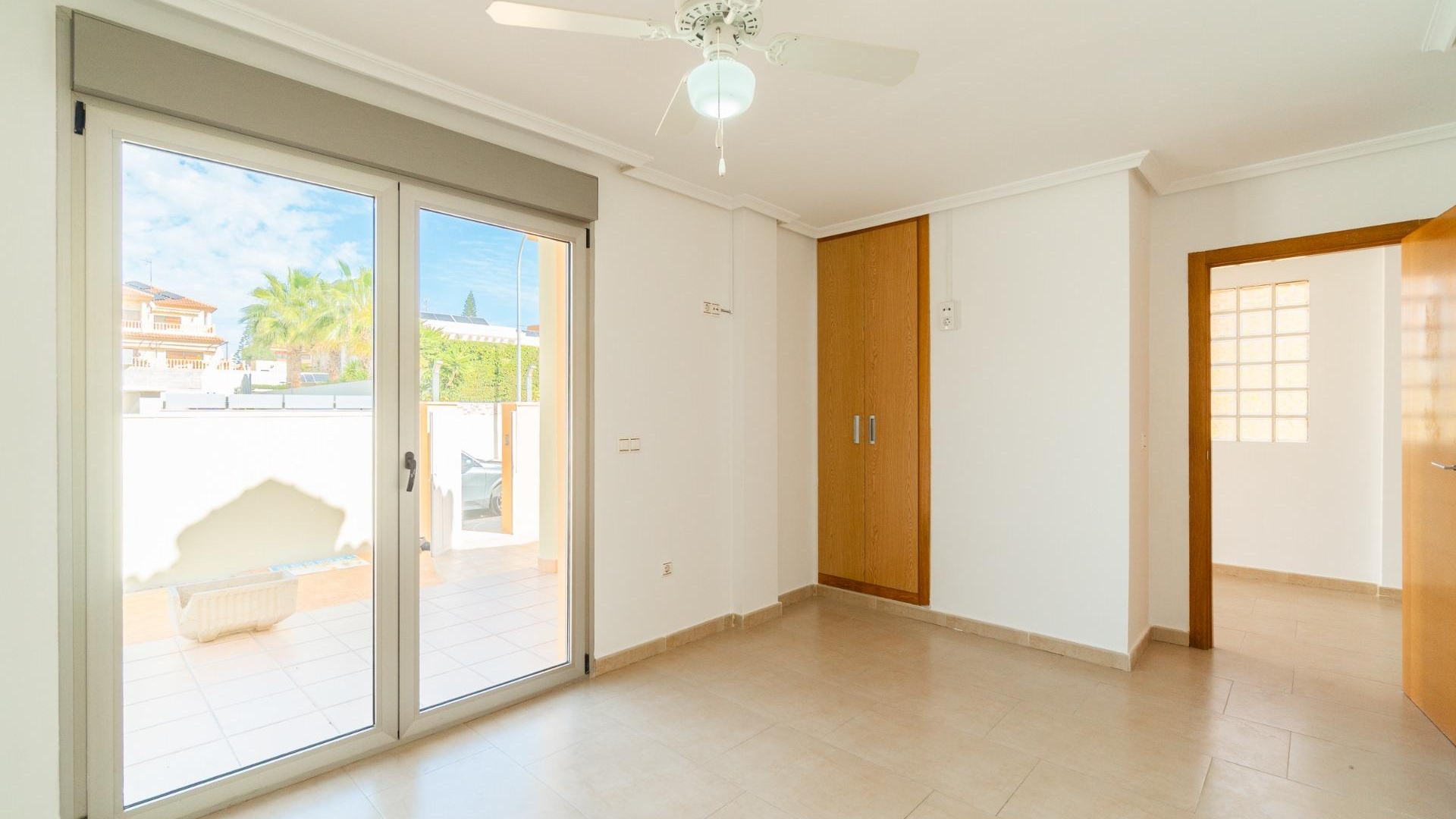 Resale - Villa - Torrevieja - Aguas Nuevas