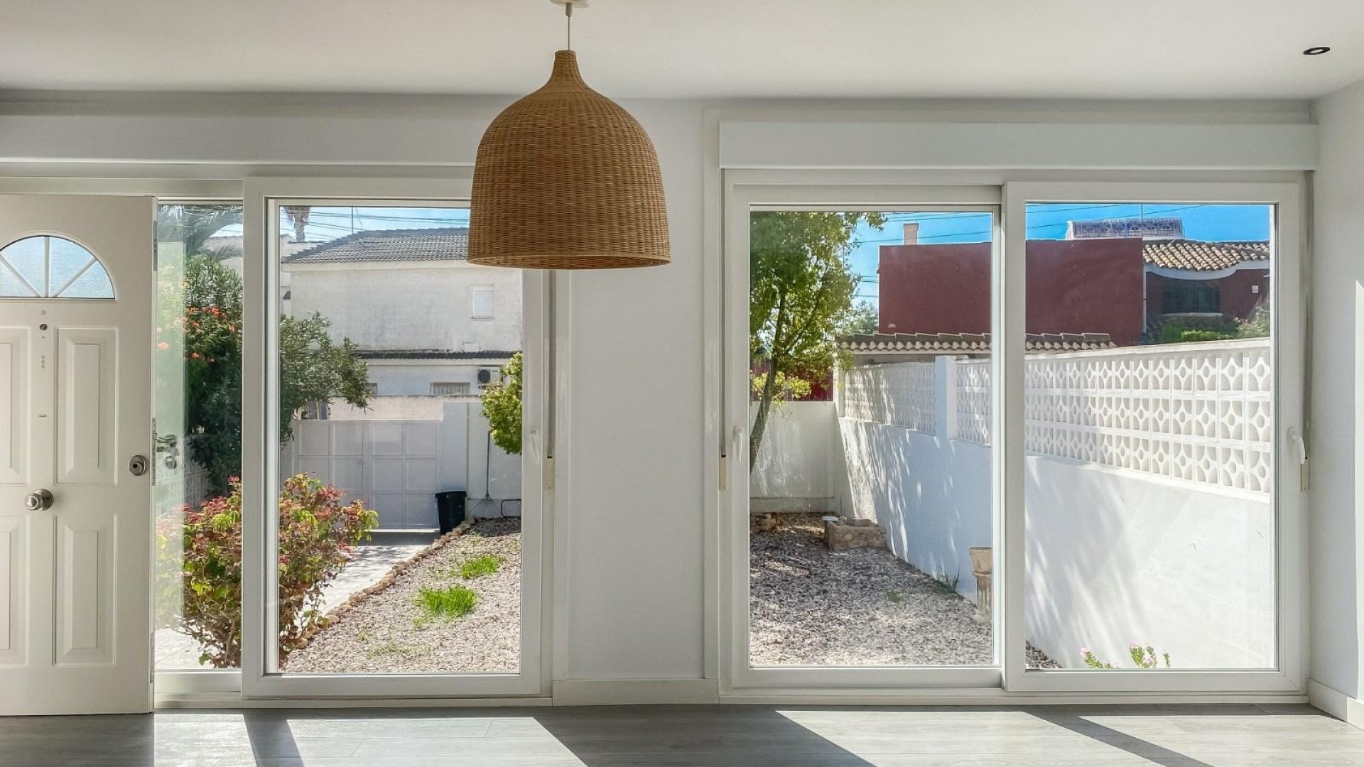 Resale - Villa - Torrevieja - Aguas Nuevas