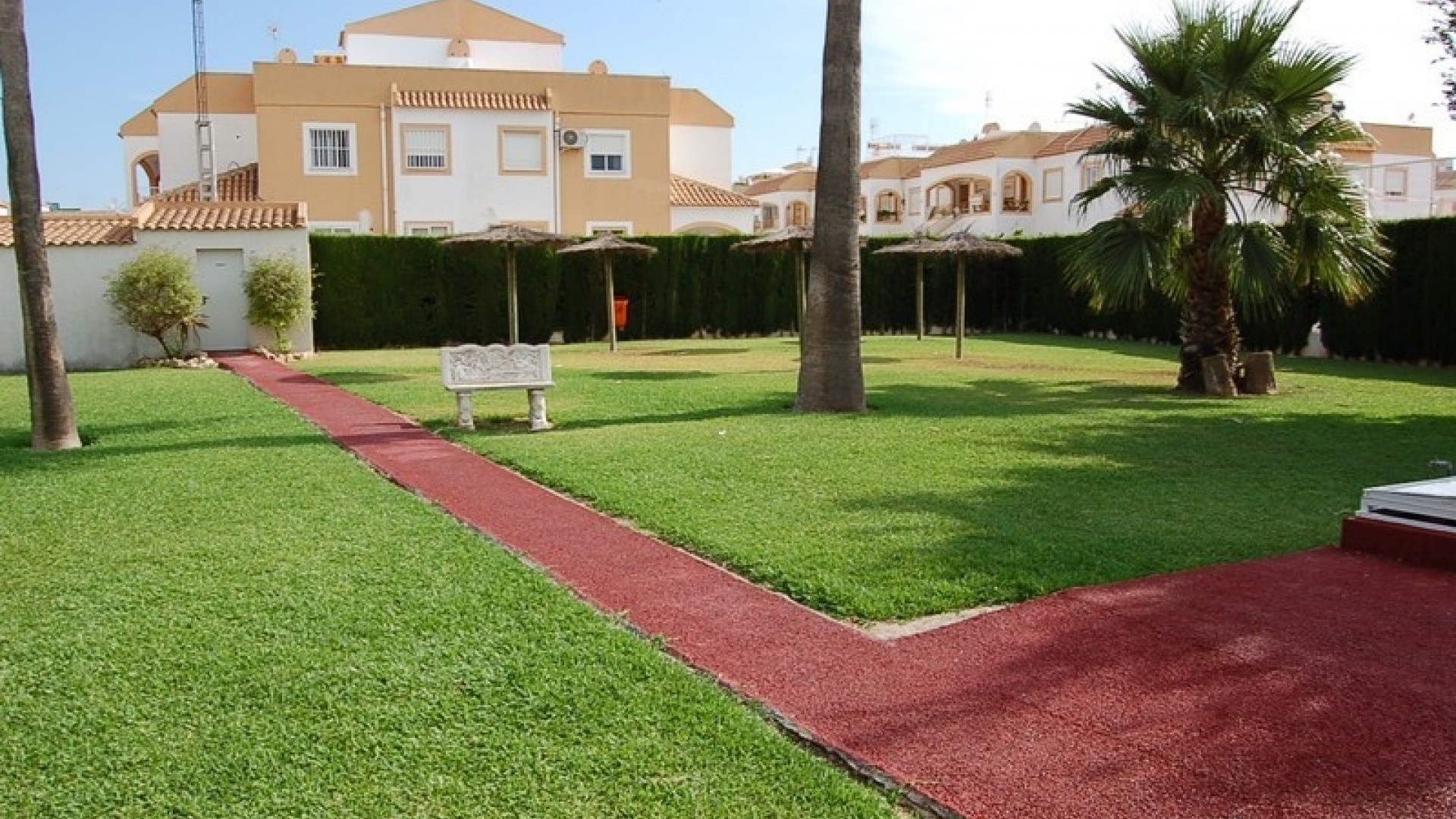 Resale - Villa - Torrevieja - altos del limonar