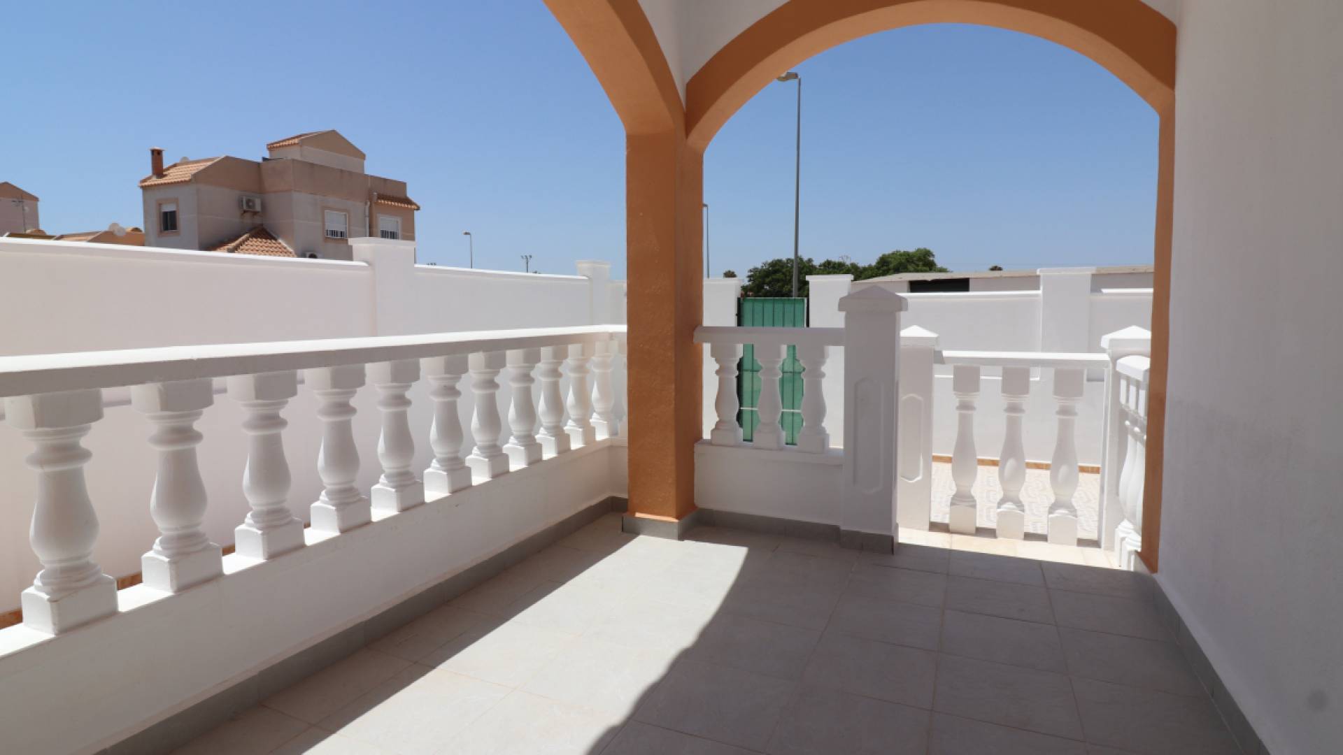 Resale - Villa - Torrevieja - altos del limonar