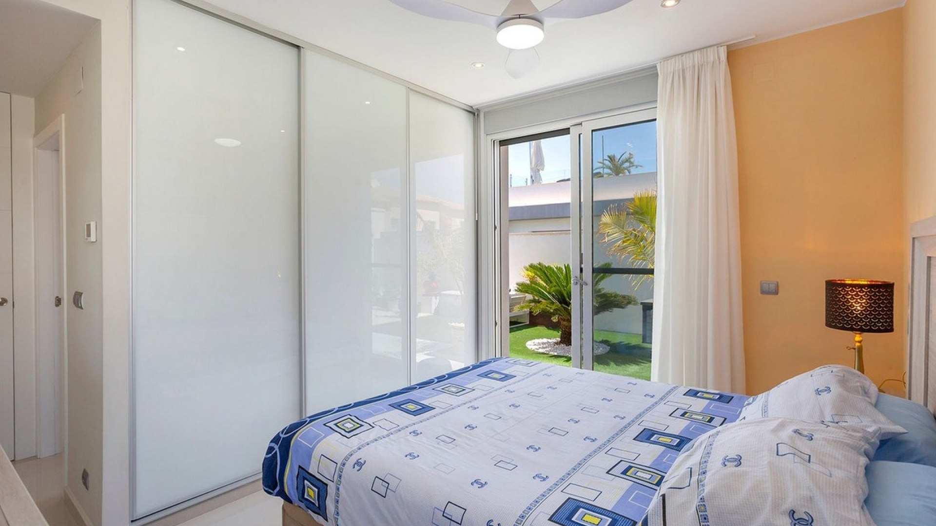 Resale - Villa - Torrevieja - El Chaparral