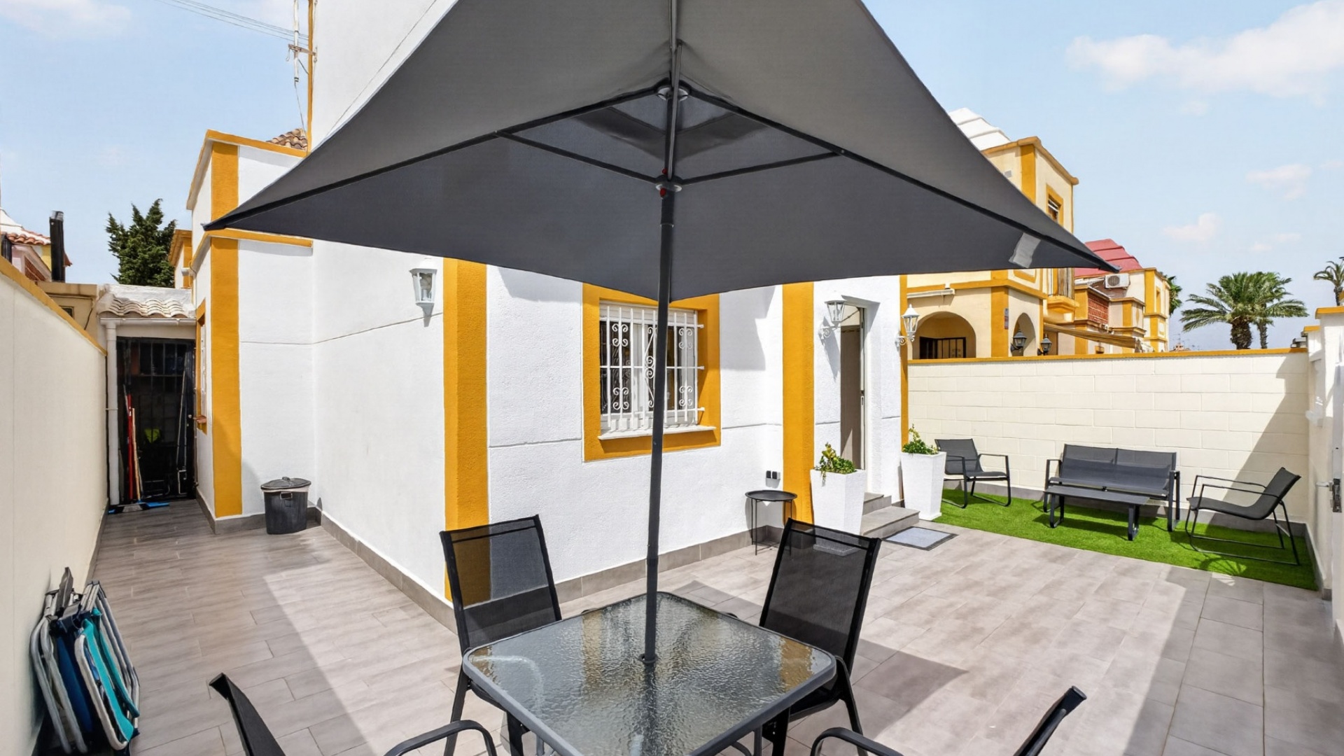 Resale - Villa - Torrevieja - jardin del mar