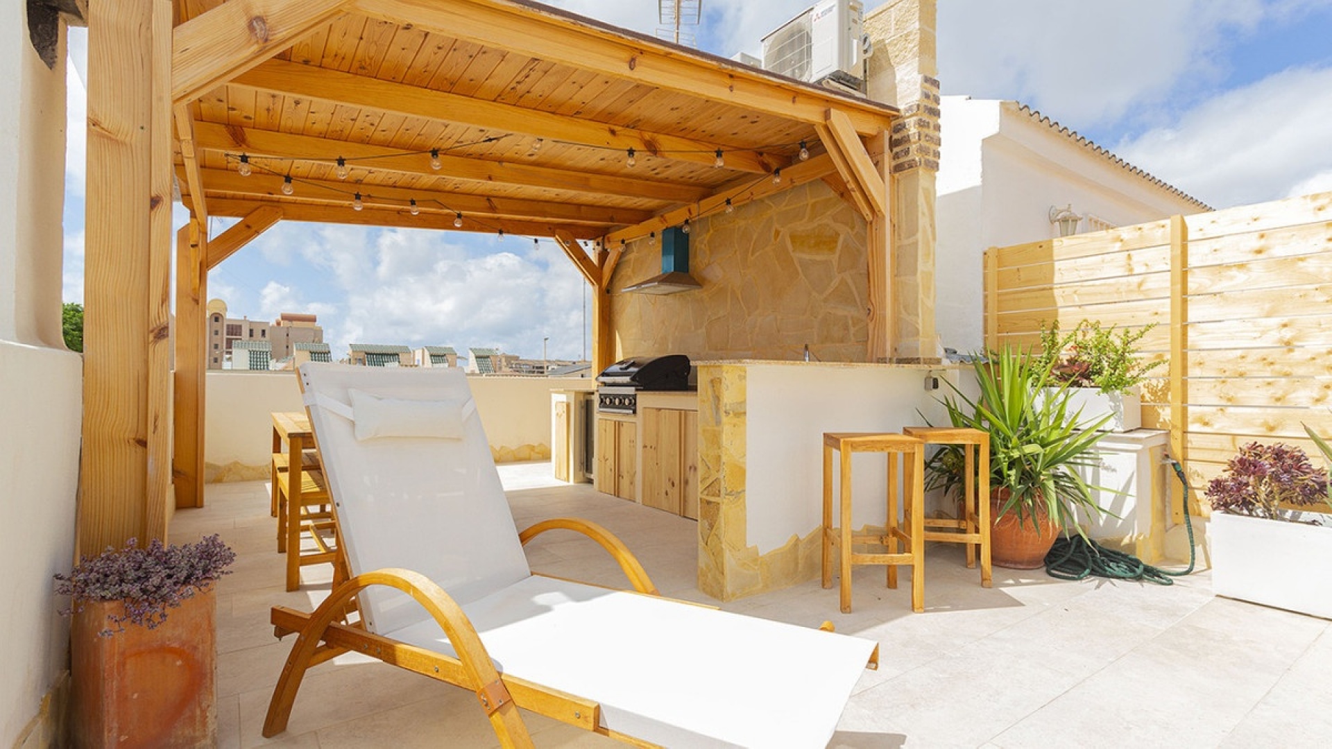 Resale - Villa - Torrevieja - La Mata