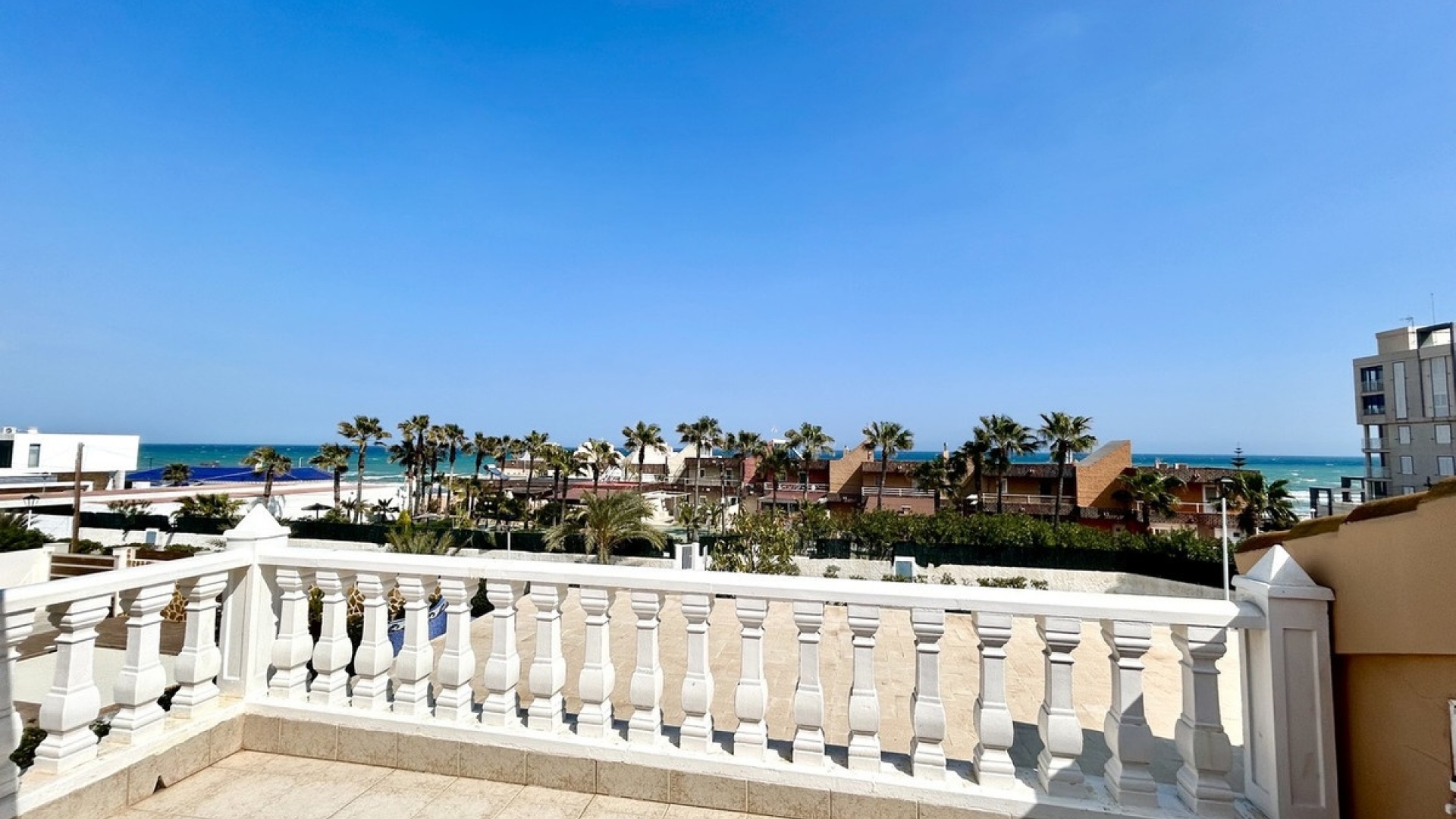 Resale - Villa - Torrevieja - La Mata
