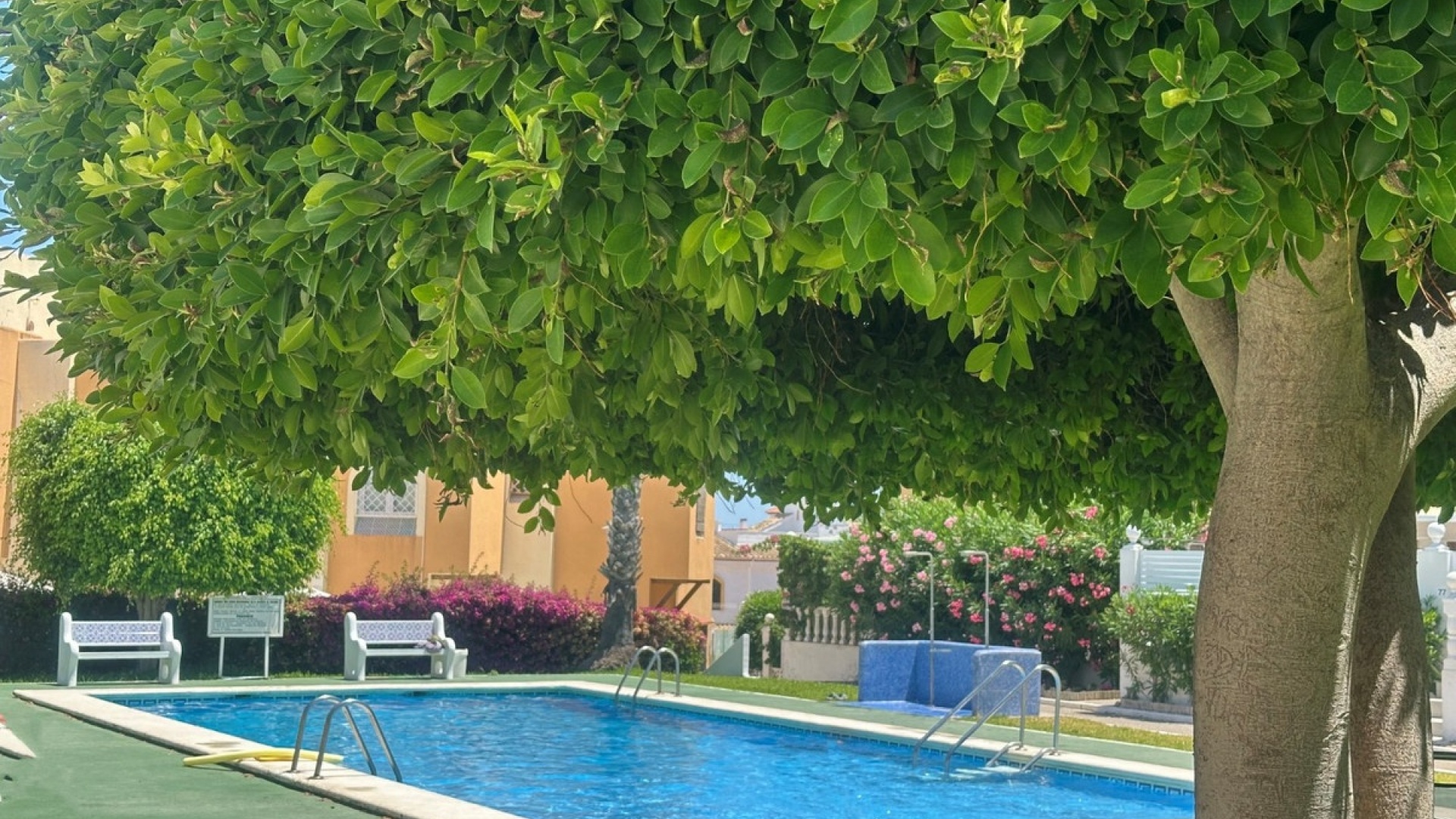 Resale - Villa - Torrevieja - La Mata