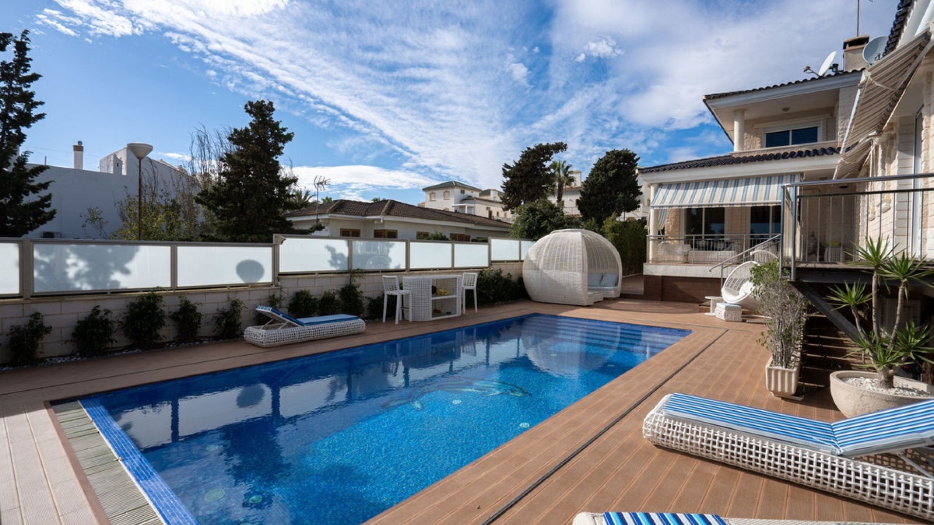 Resale - Villa - Torrevieja - La Mata