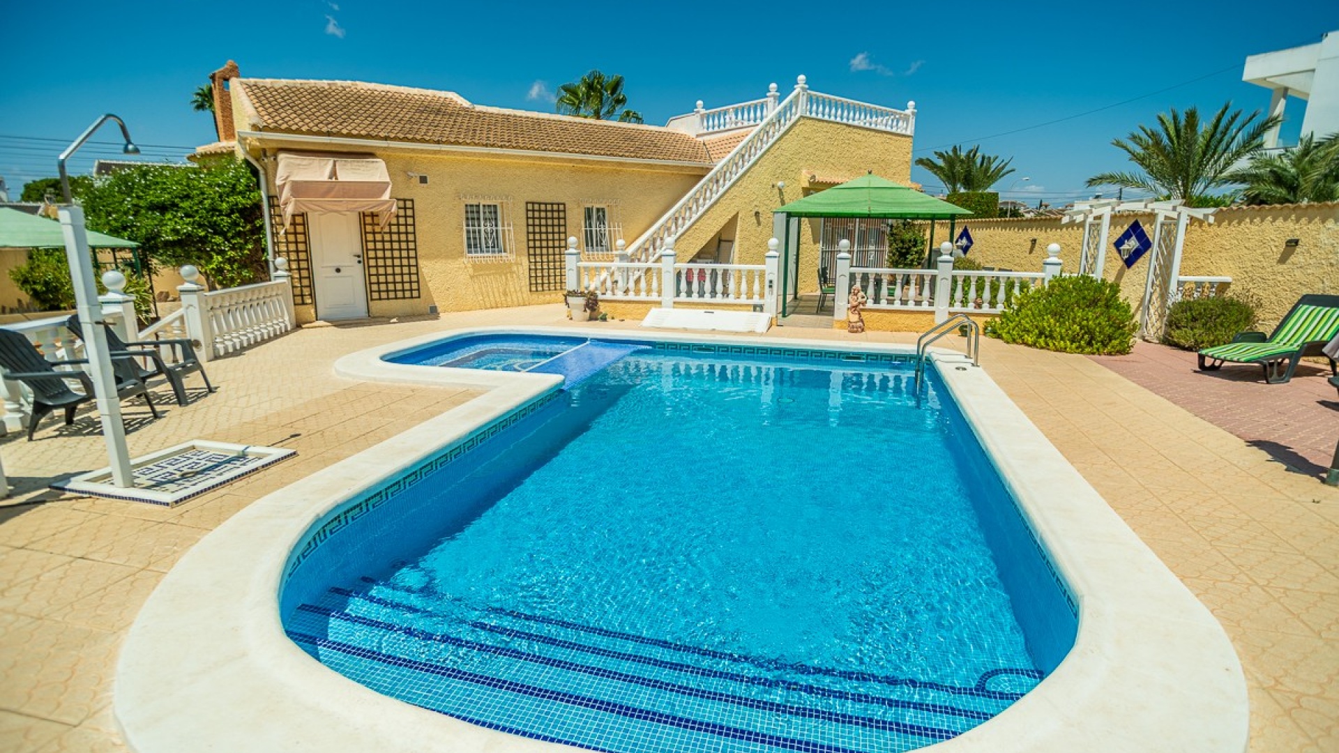 Resale - Villa - Torrevieja - la siesta