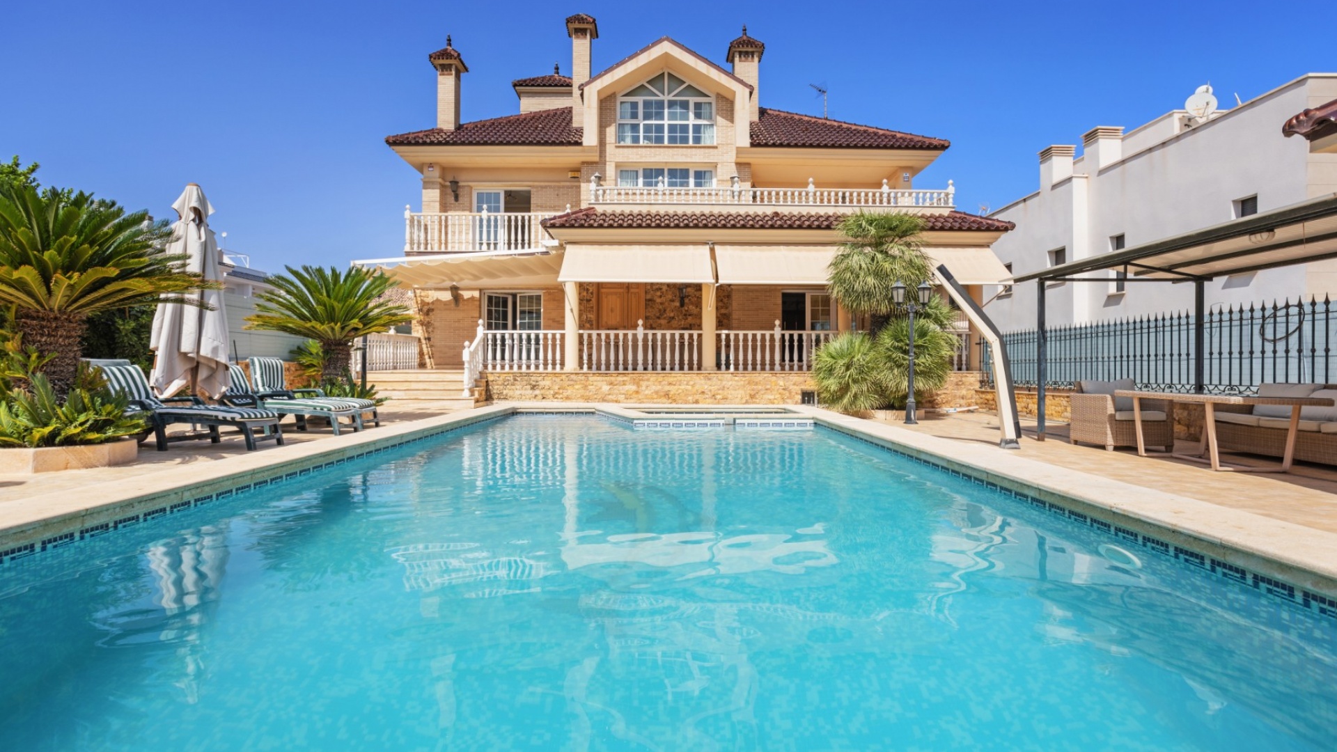 Resale - Villa - Torrevieja - la veleta