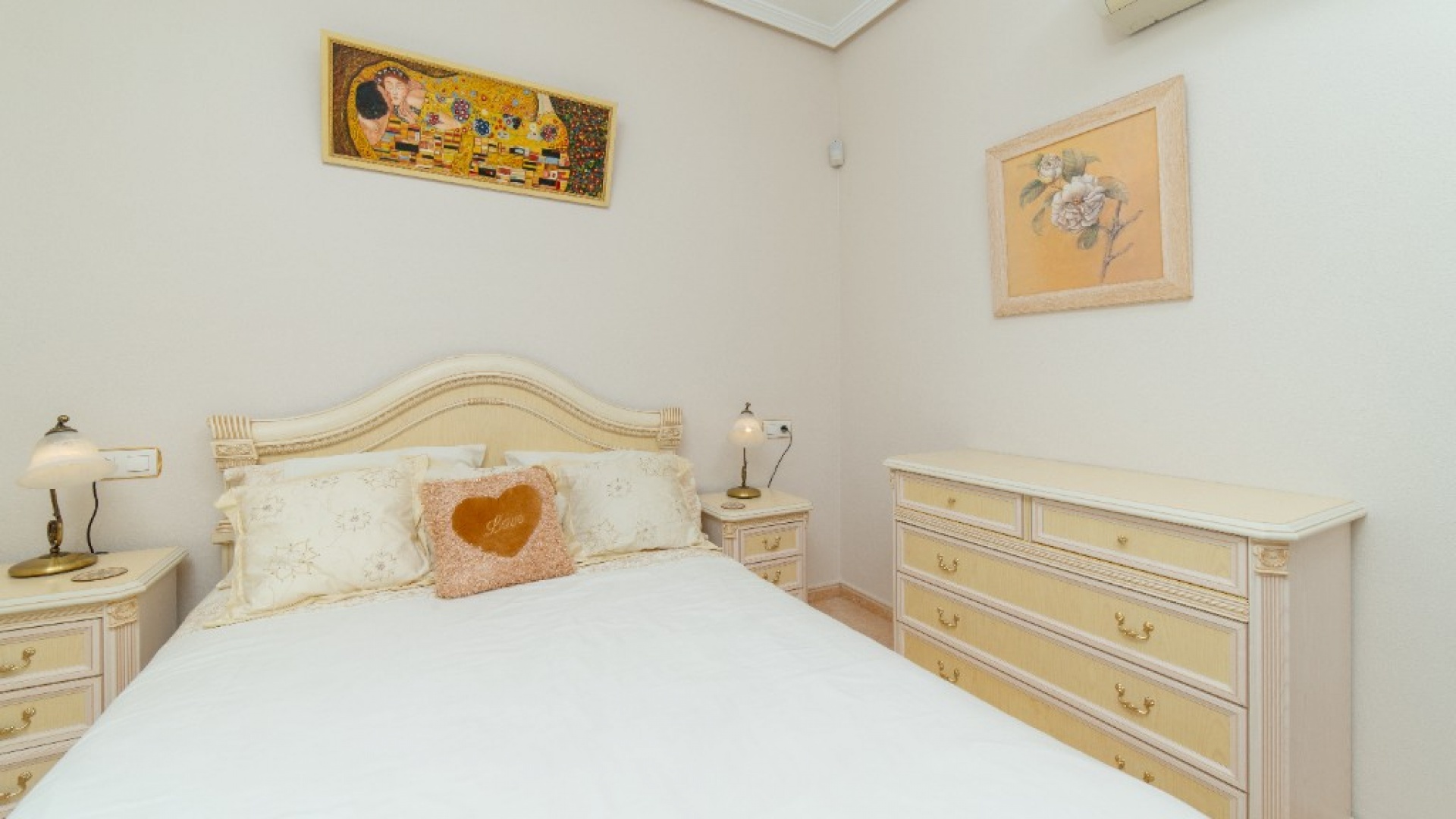 Resale - Villa - Torrevieja - Los Altos