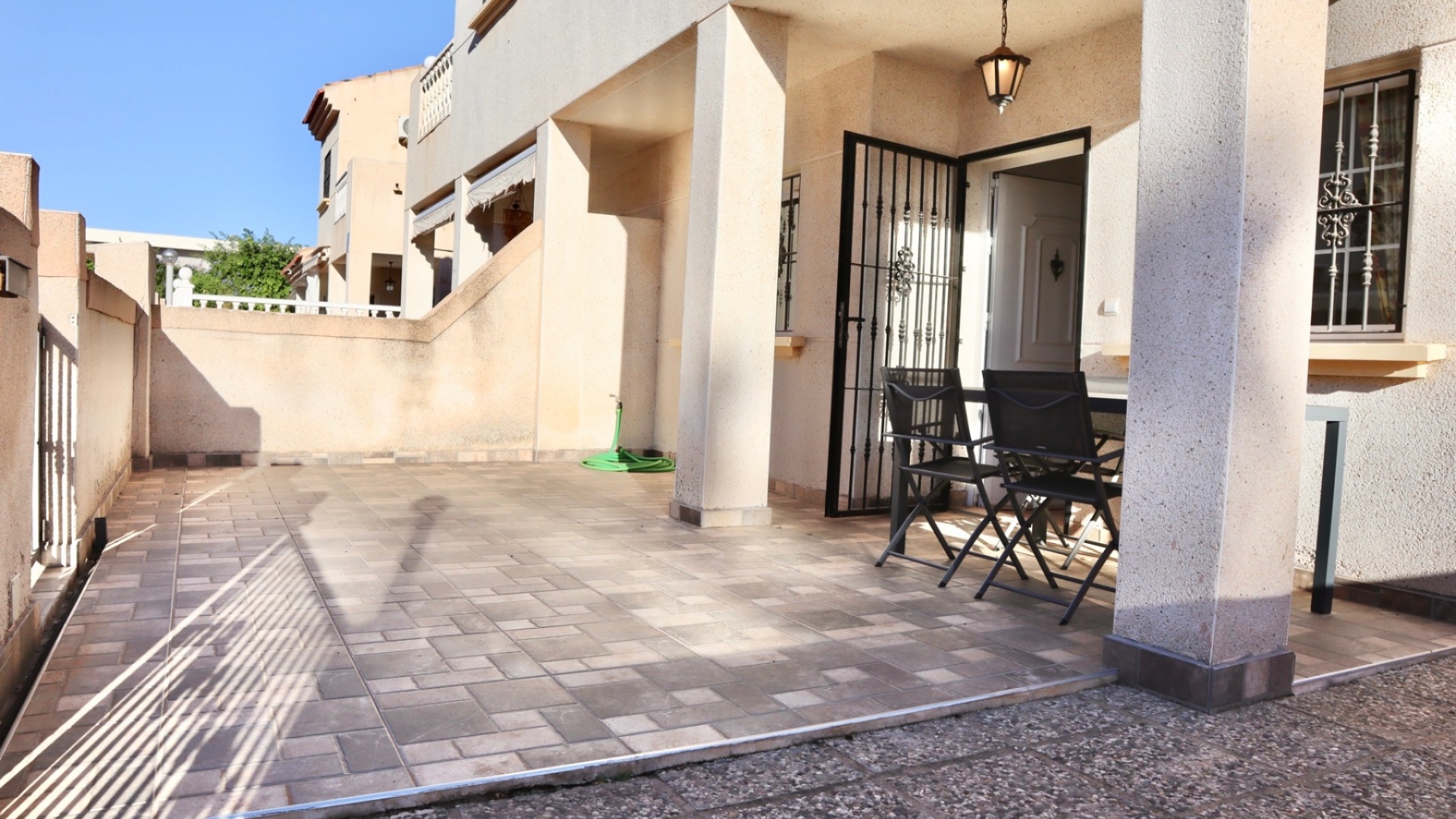 Resale - Villa - Torrevieja - Res. Coral