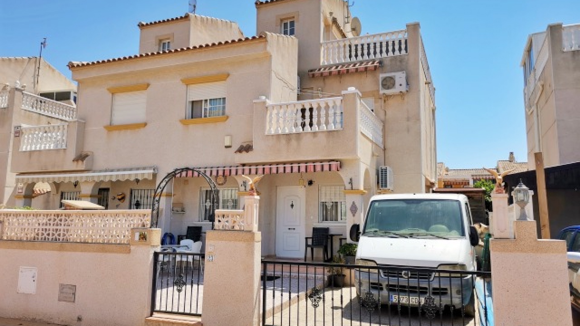 Resale - Villa - Torrevieja - Res. Coral