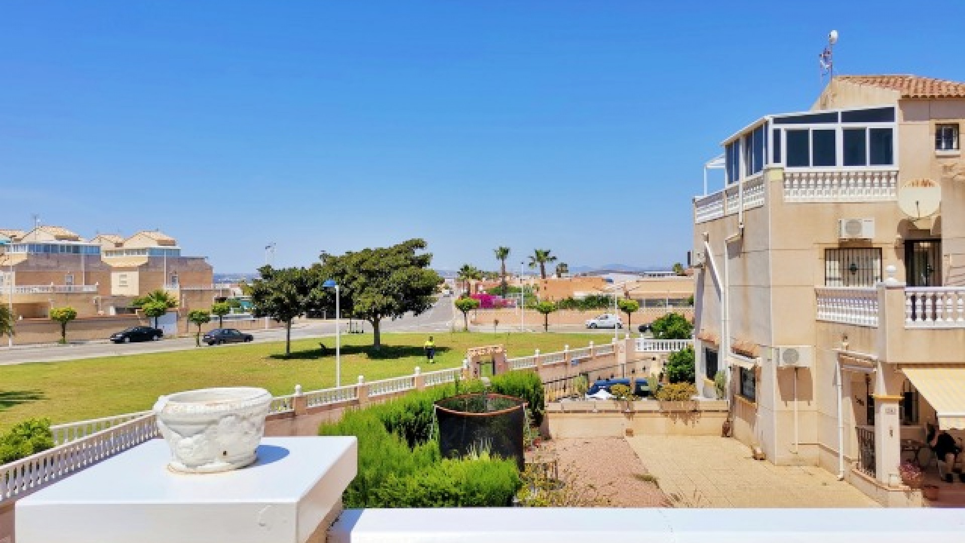 Resale - Villa - Torrevieja - Res. Coral