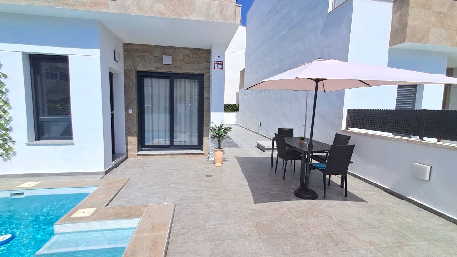 Resale - Villa - Torrevieja - torreta
