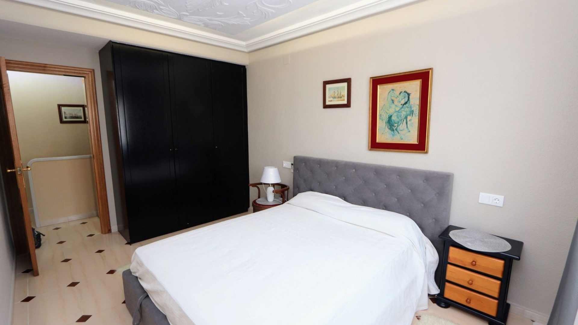 Resale - Villa - Torrevieja - Torrevieja Centro