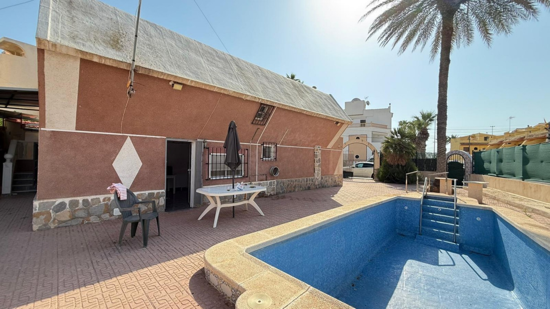 Resale - Villa - Torrevieja - Torrevieja Centro